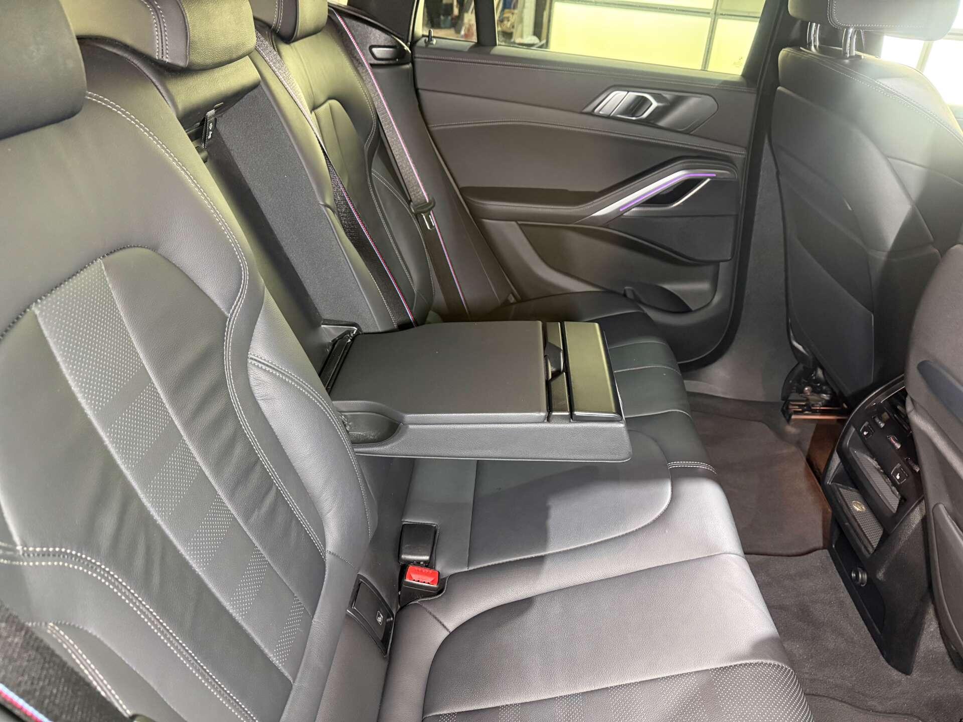BMW X6 view 22