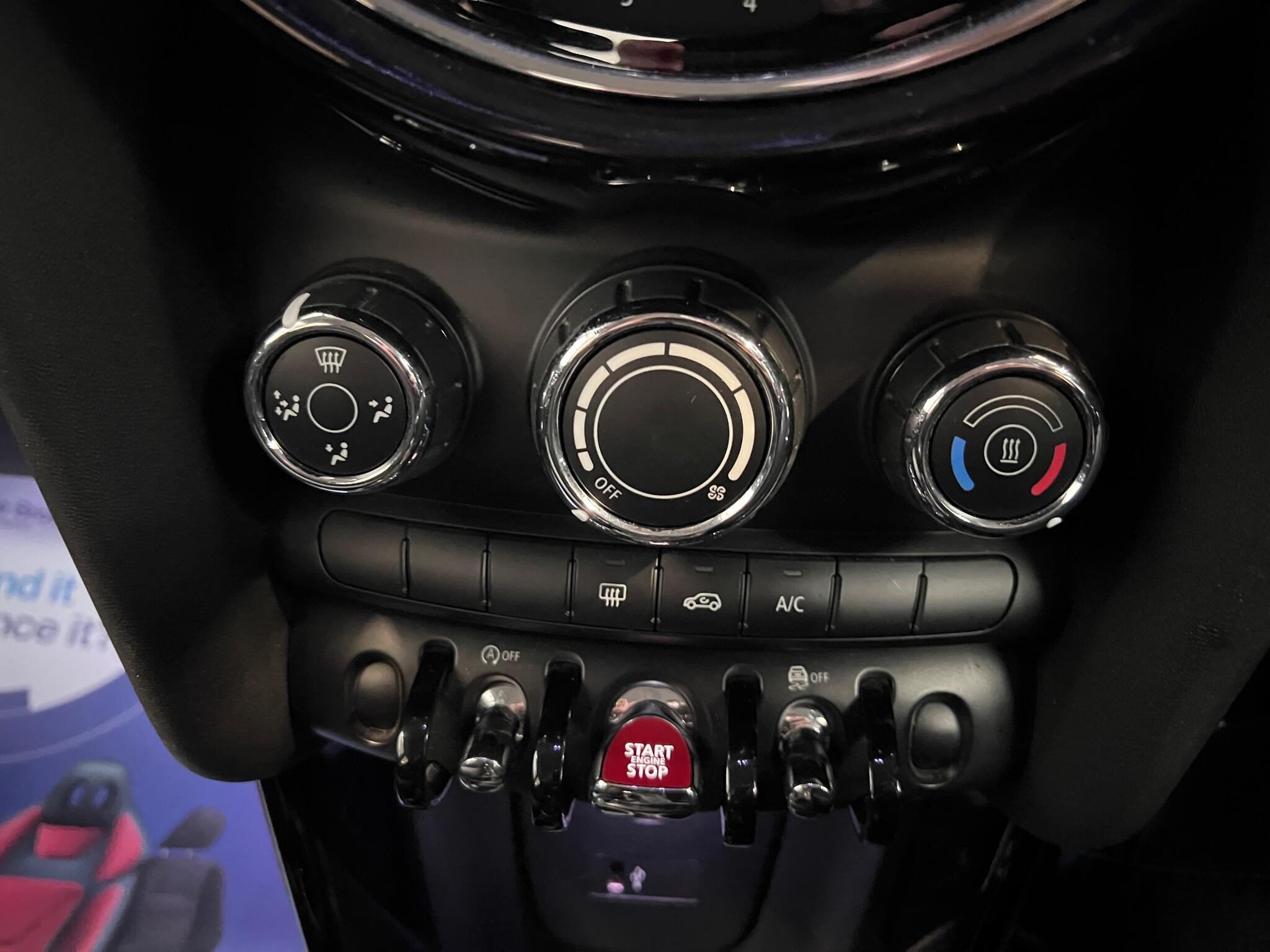 Mini Hatch view 36