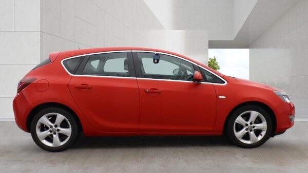 Vauxhall Astra view 5