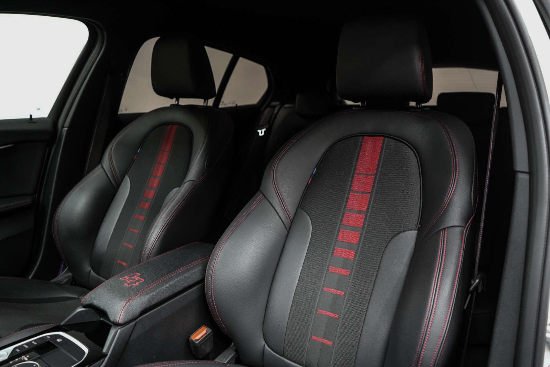 BMW 1 Series view 13