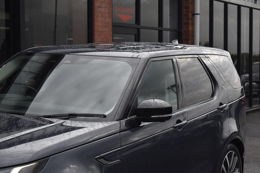 Land Rover Discovery 3 view 22