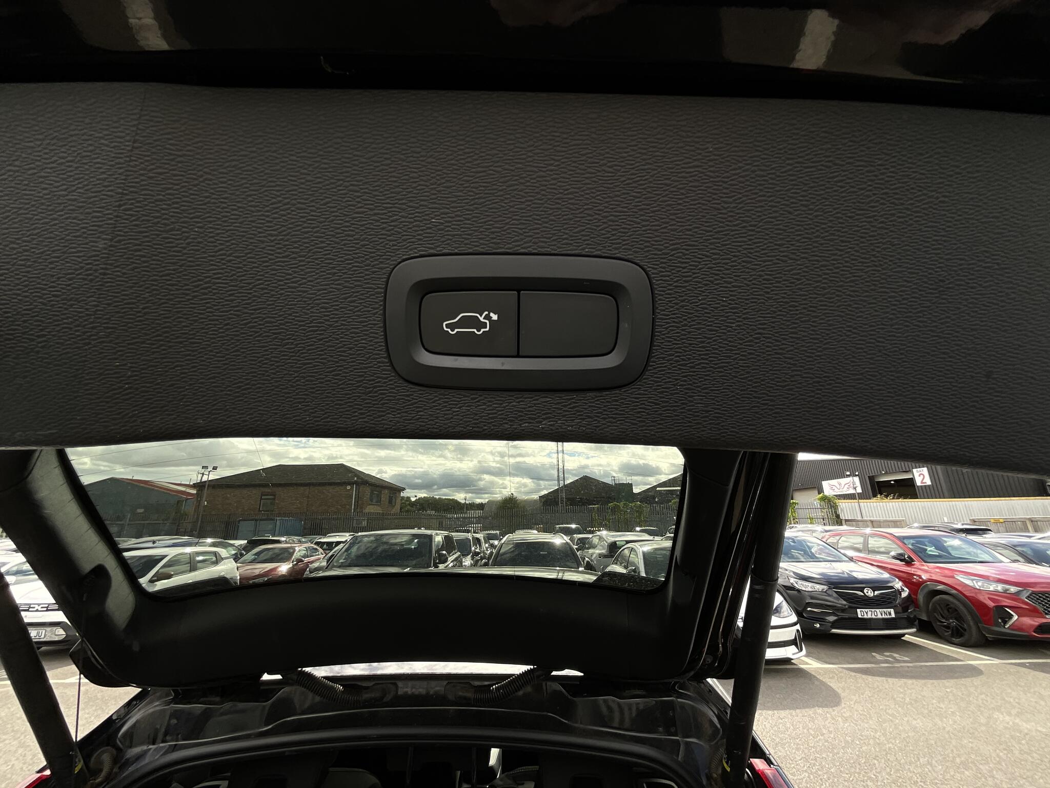Volvo C40 view 33