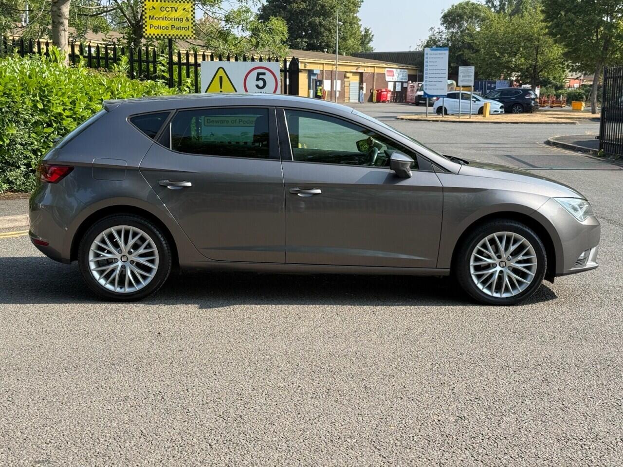 Seat Leon Leon view 7
