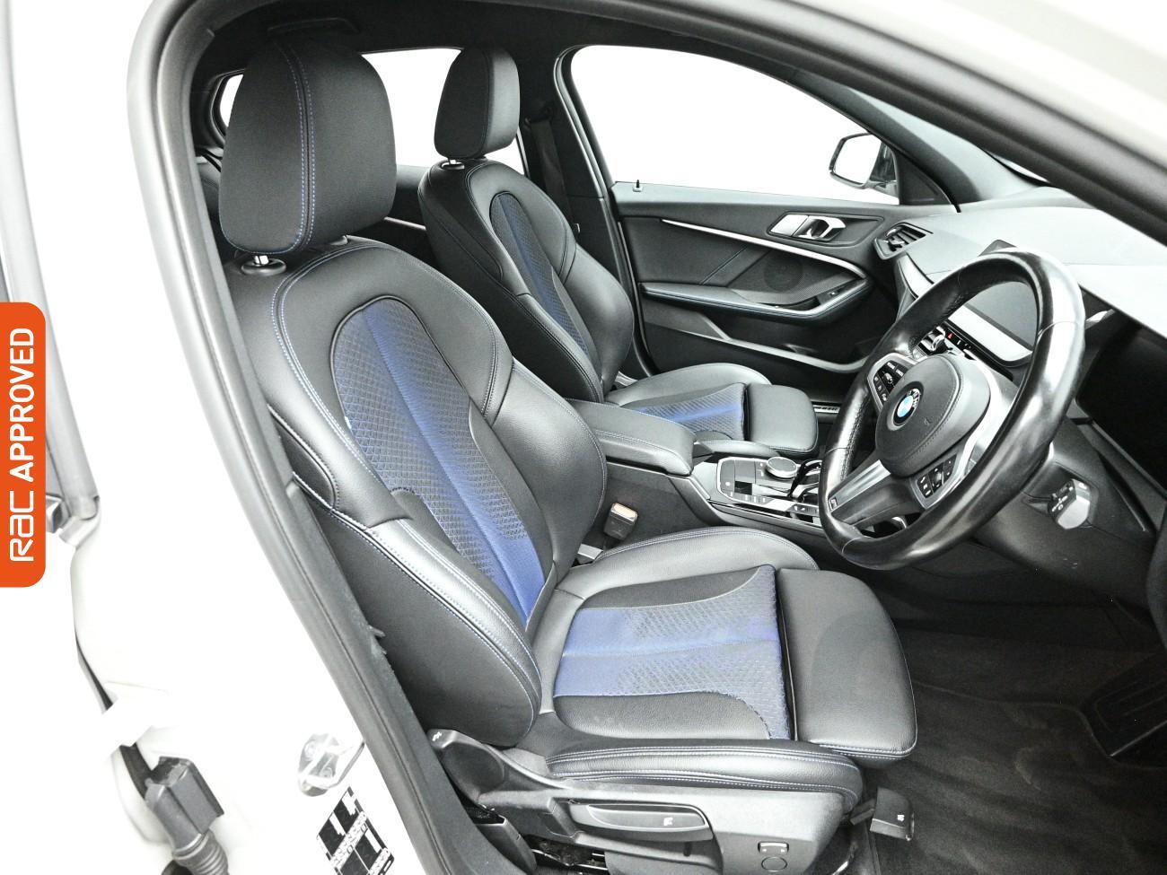 BMW 1 Series view 12