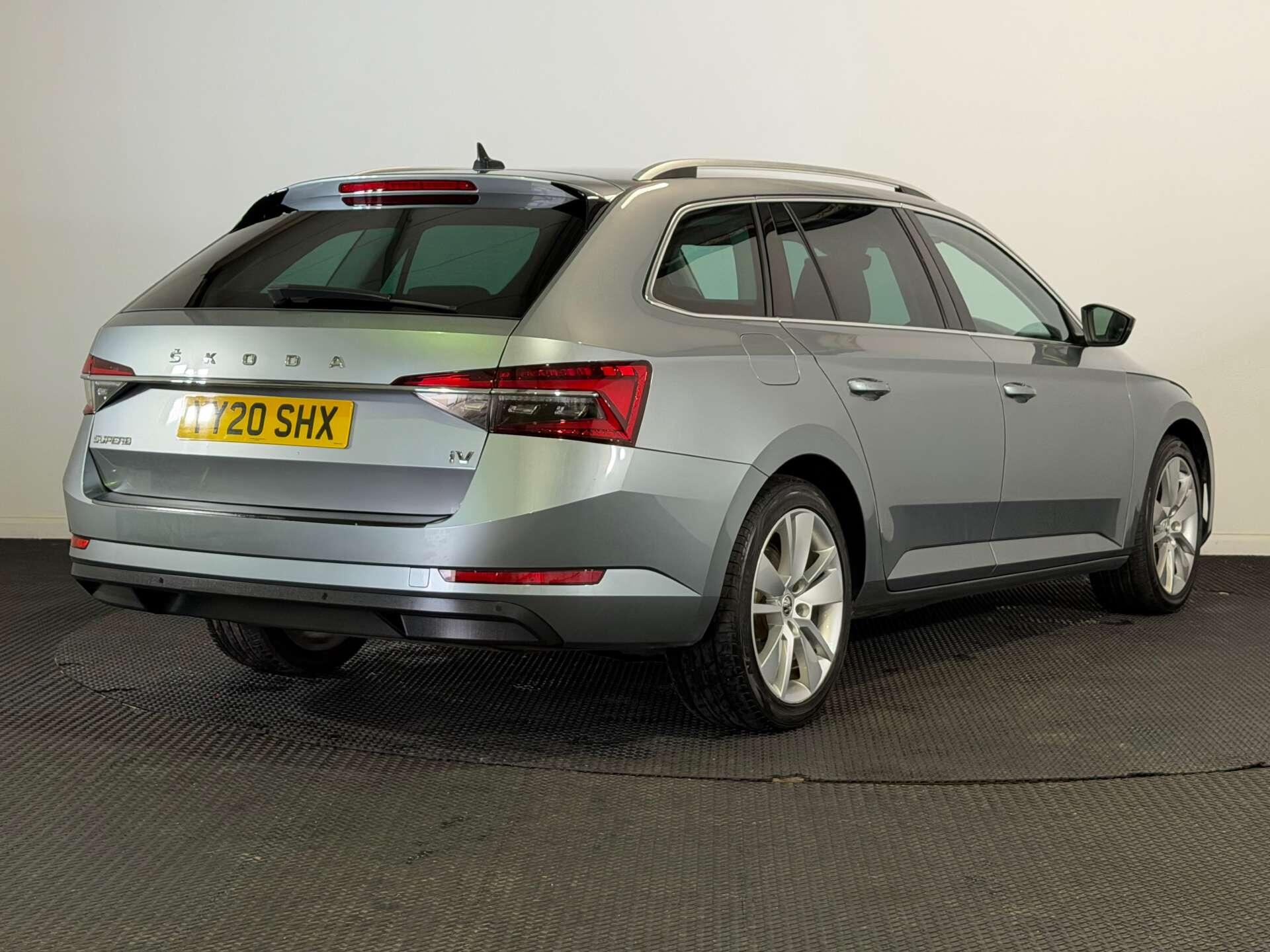 Skoda Superb view 7