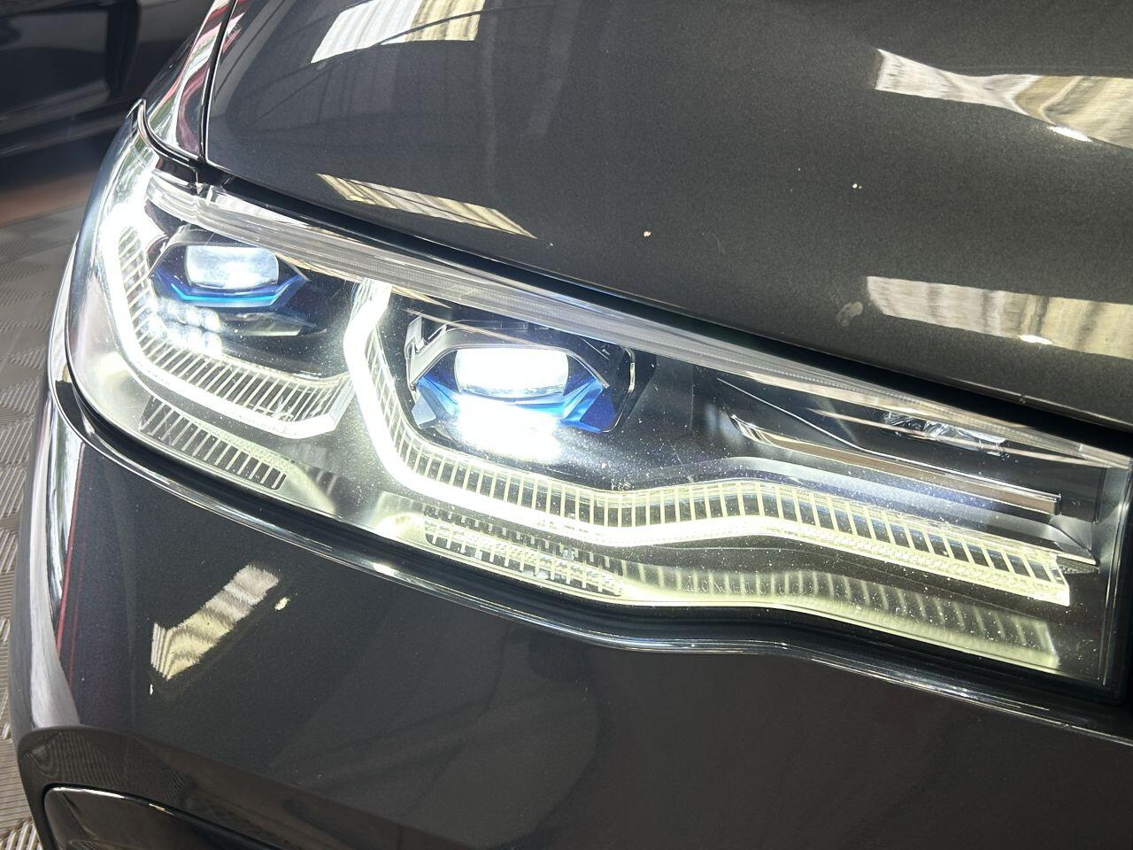 BMW X7 view 20