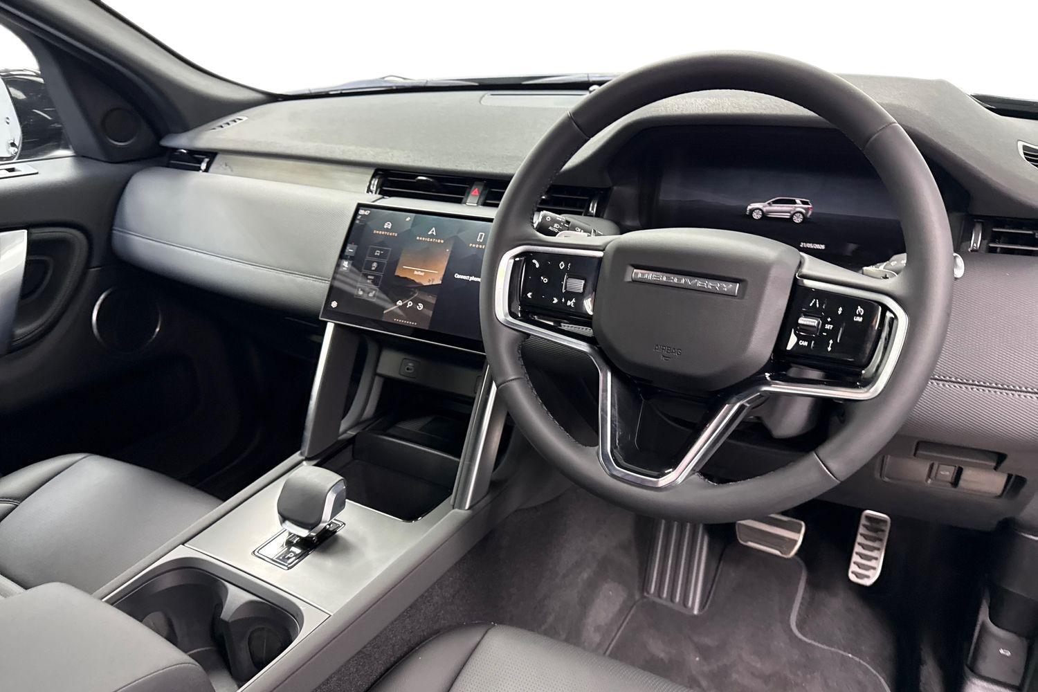 Land Rover Discovery Sport view 9