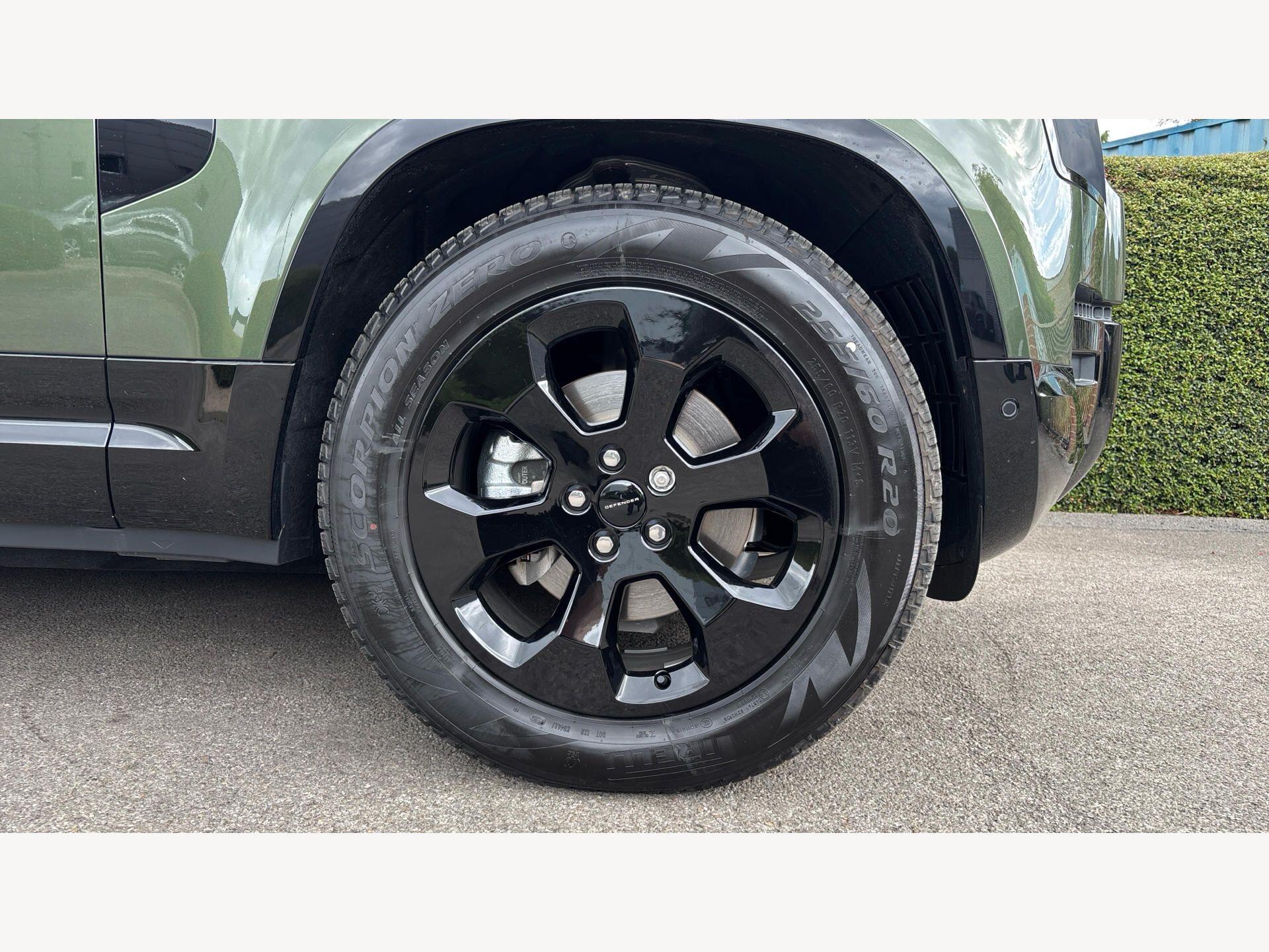 Land Rover Defender view 9