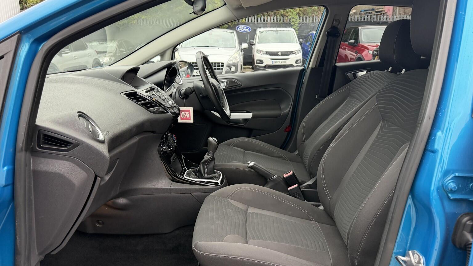 Ford Fiesta view 17