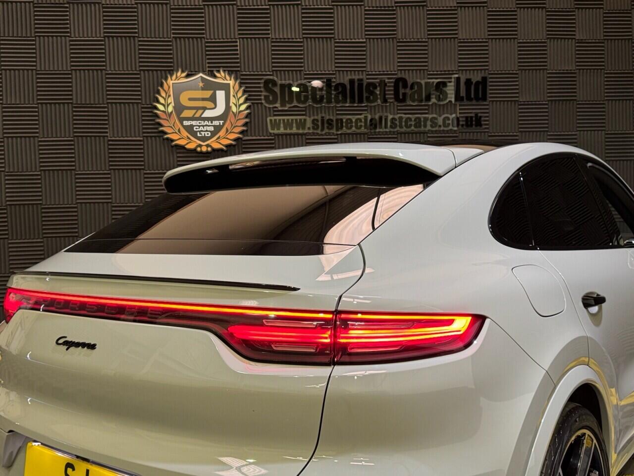 Porsche Cayenne view 23