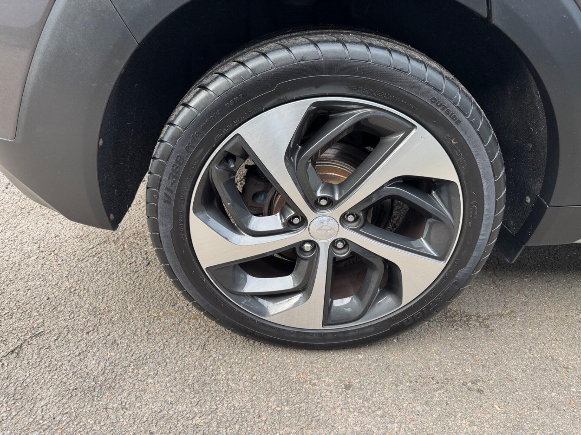 Hyundai Tucson view 26