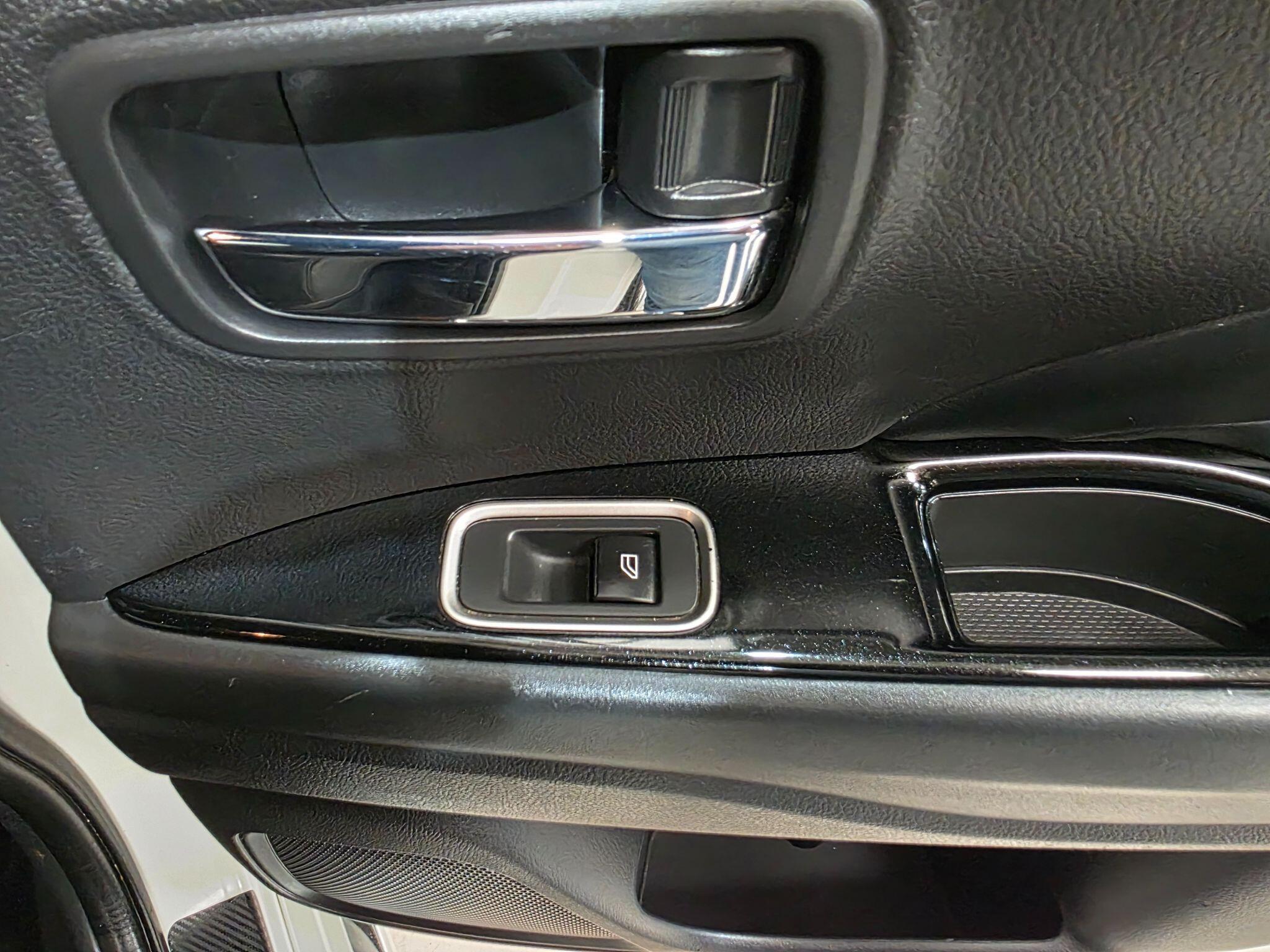 Mitsubishi Outlander view 21