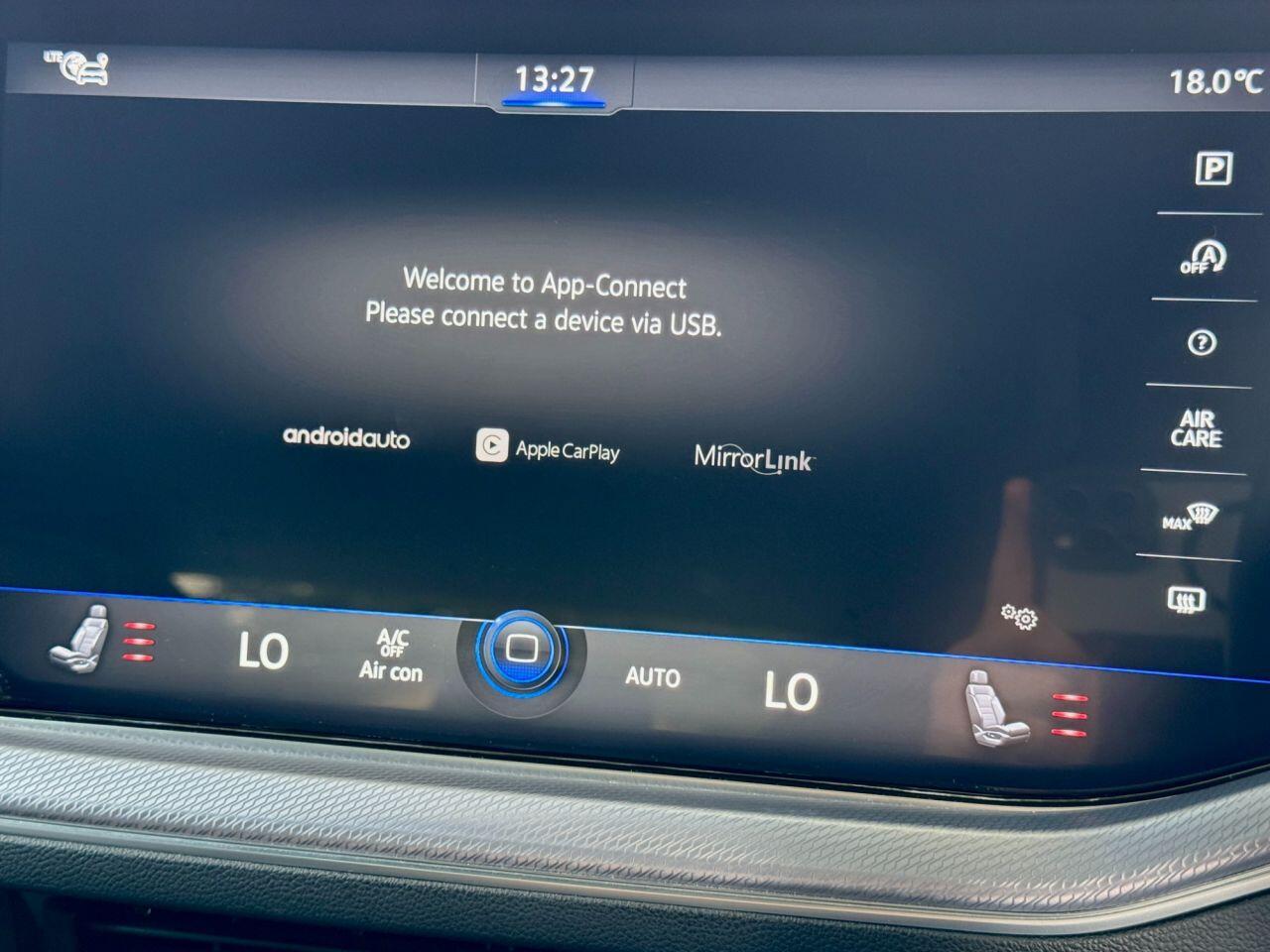 Volkswagen Touareg view 34