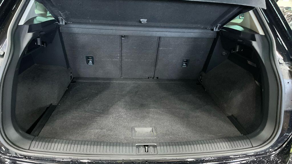 Volkswagen Tiguan view 11