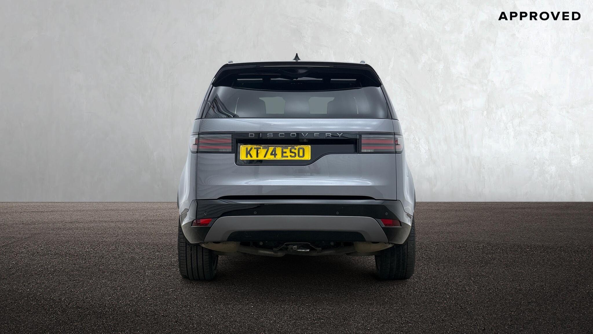 Land Rover Discovery view 6