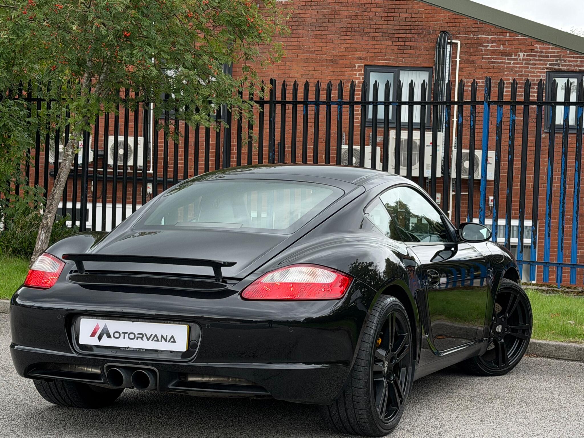 Porsche Cayman view 9