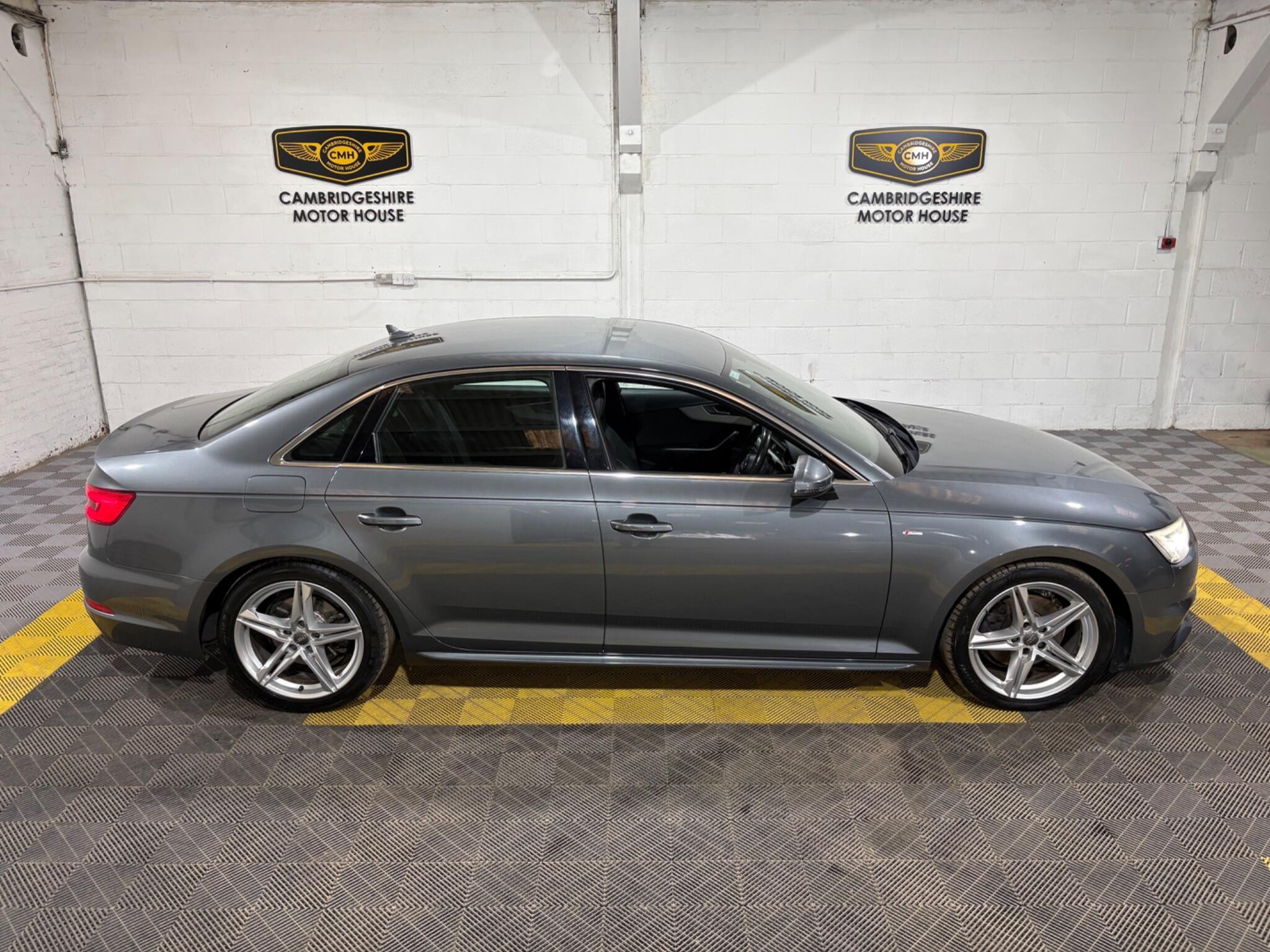 Audi A4 view 13