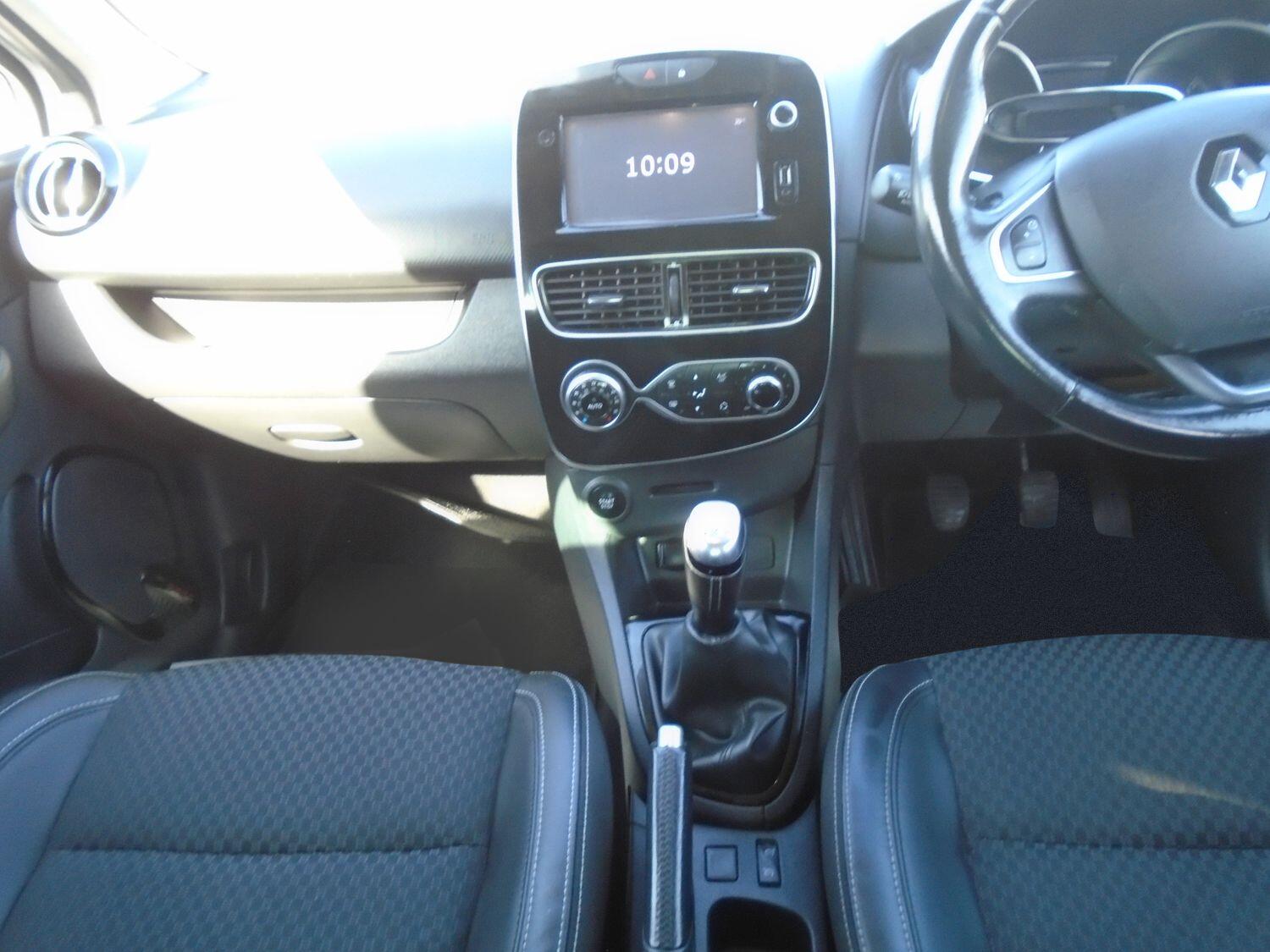 Renault Clio view 10
