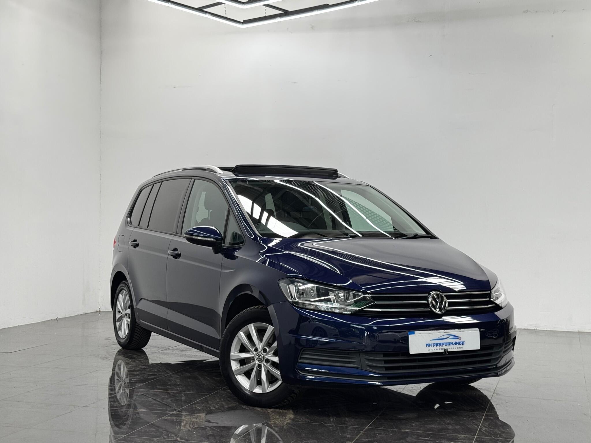 Volkswagen Touran view 52
