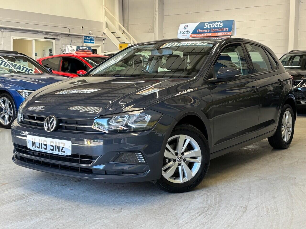Volkswagen Polo view 3