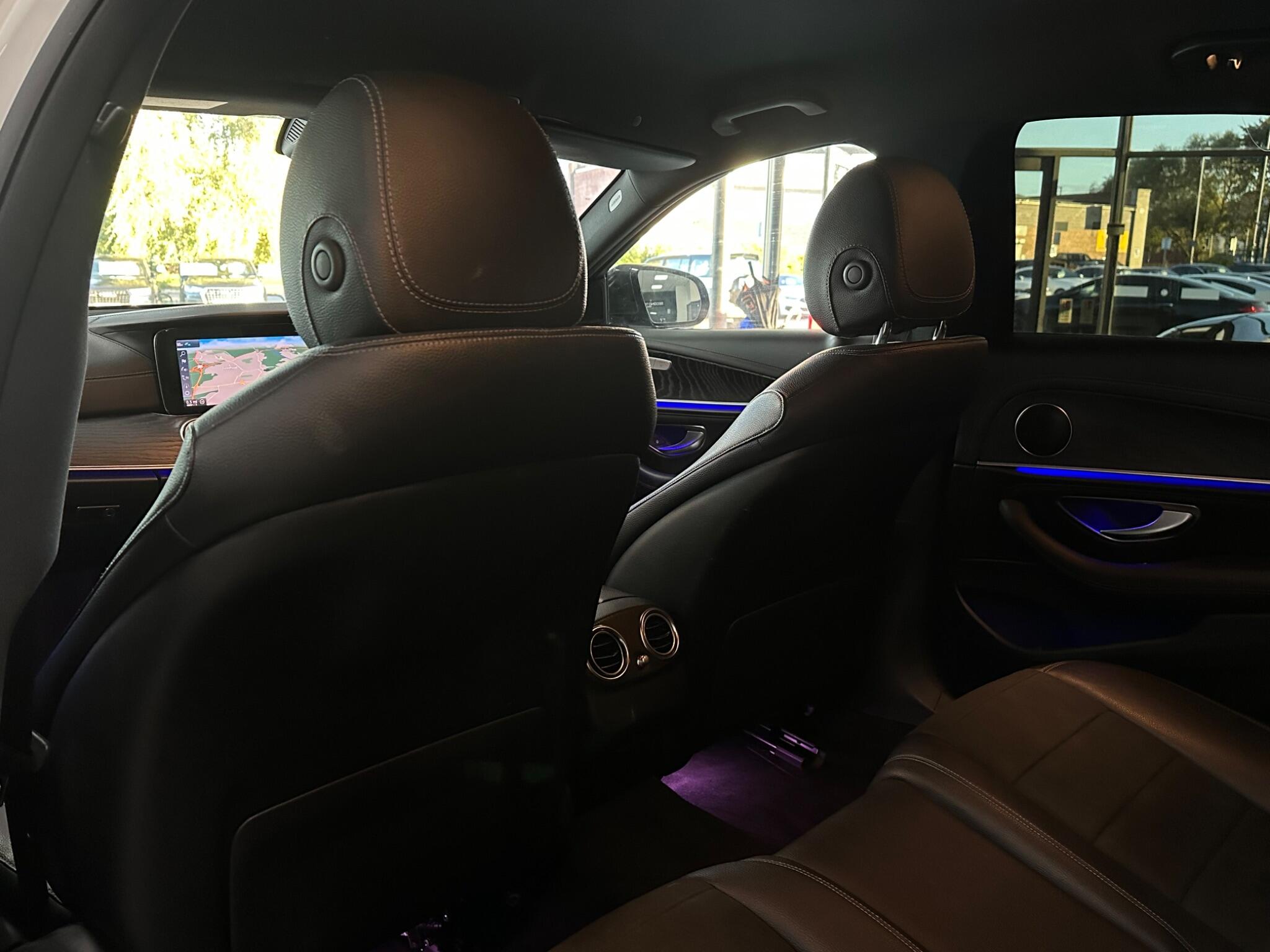 Mercedes-Benz E Class view 34