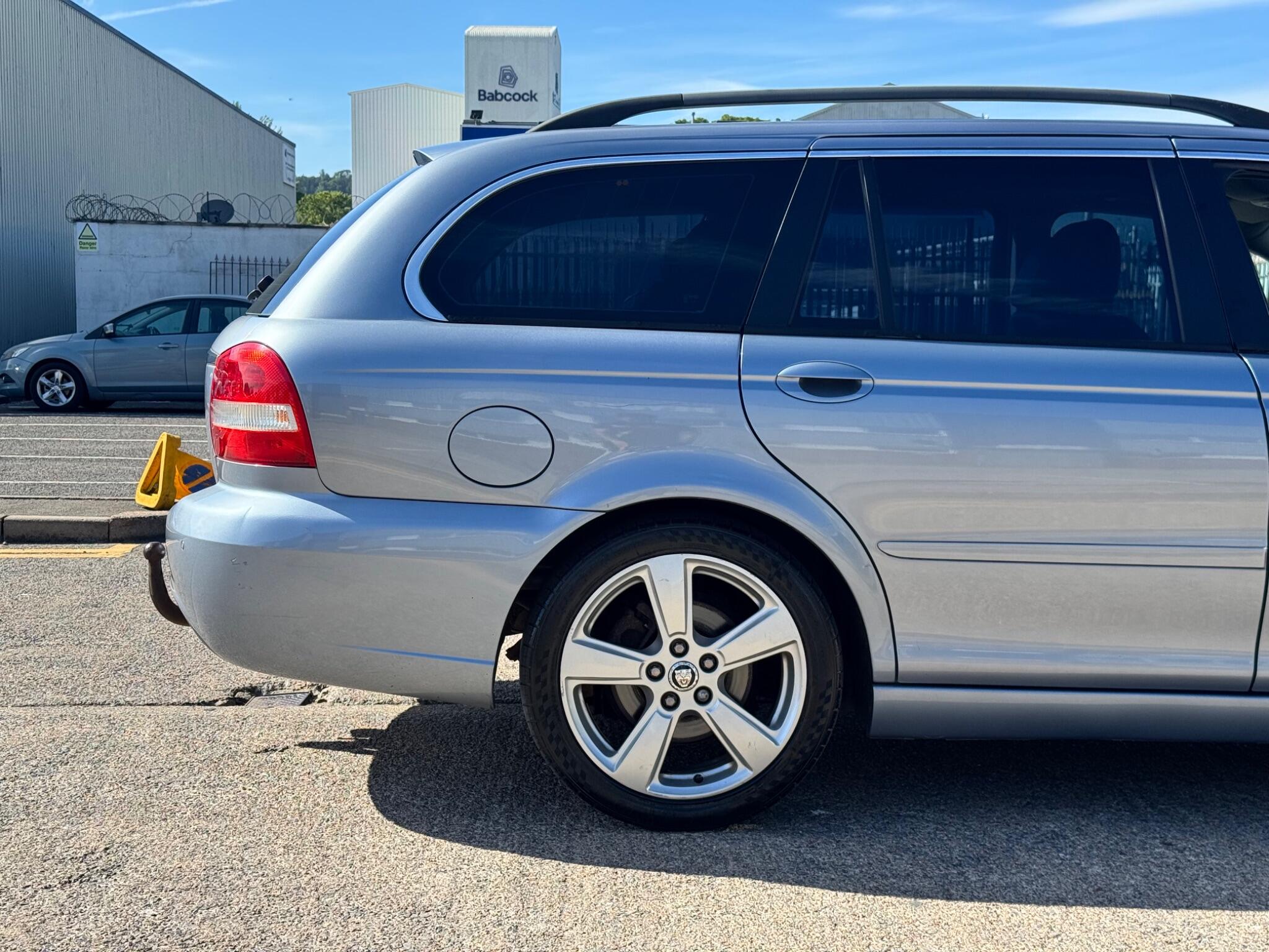 Jaguar X-Type view 43