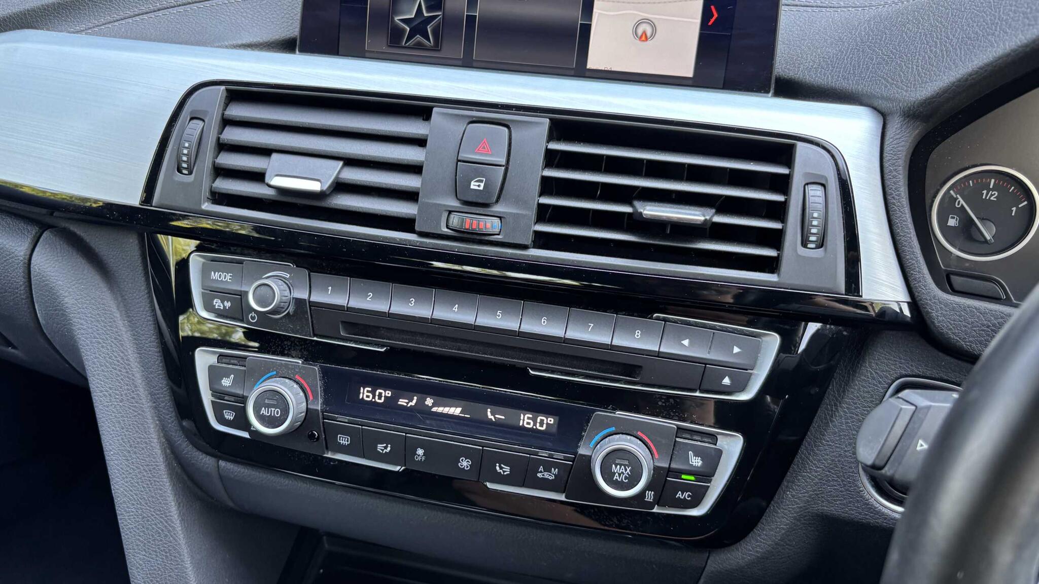 BMW 4 Series view 14
