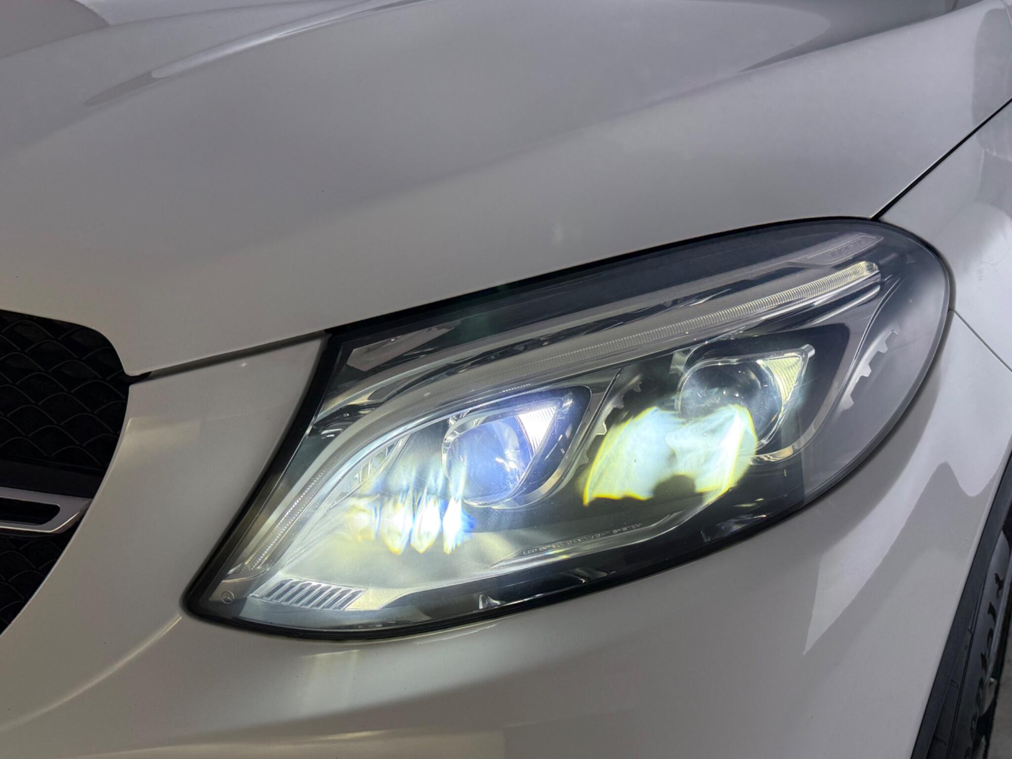 Mercedes-Benz Gle view 13