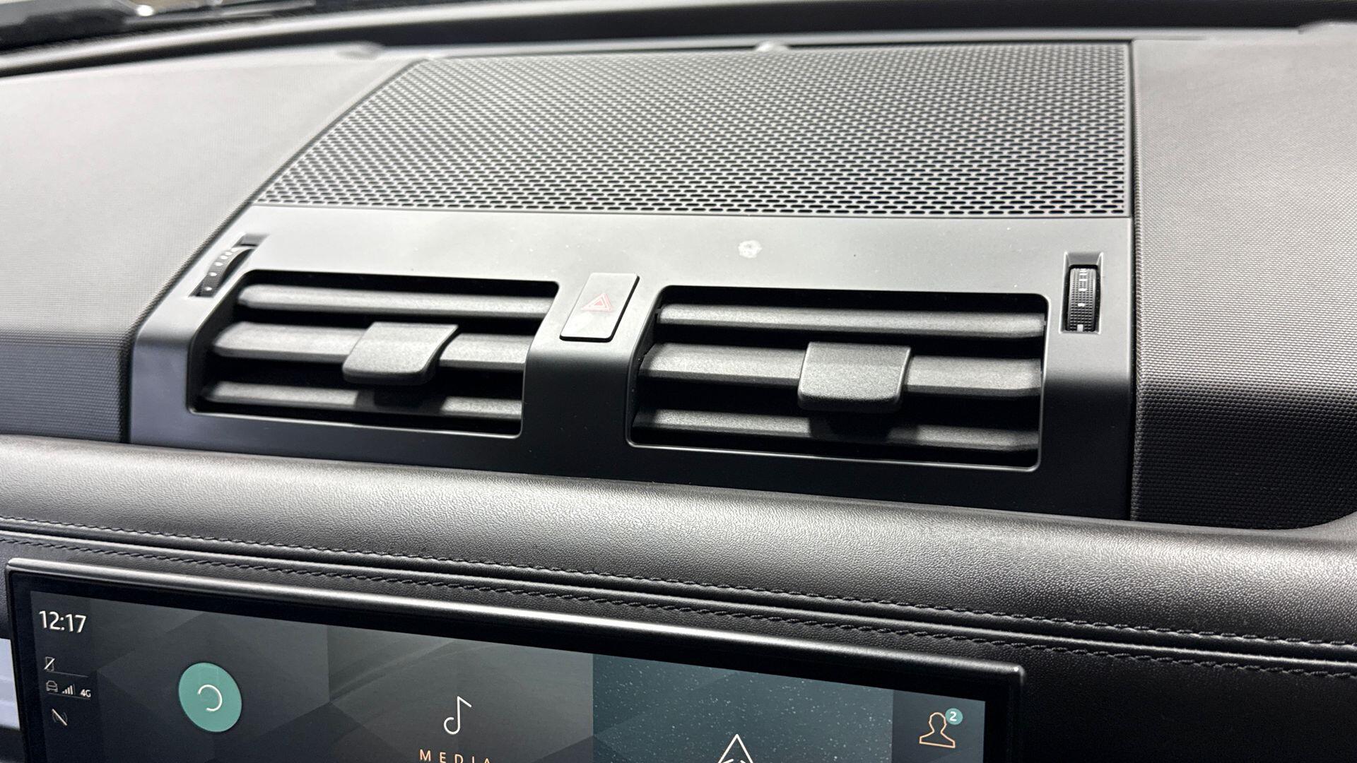 Land Rover Defender view 18