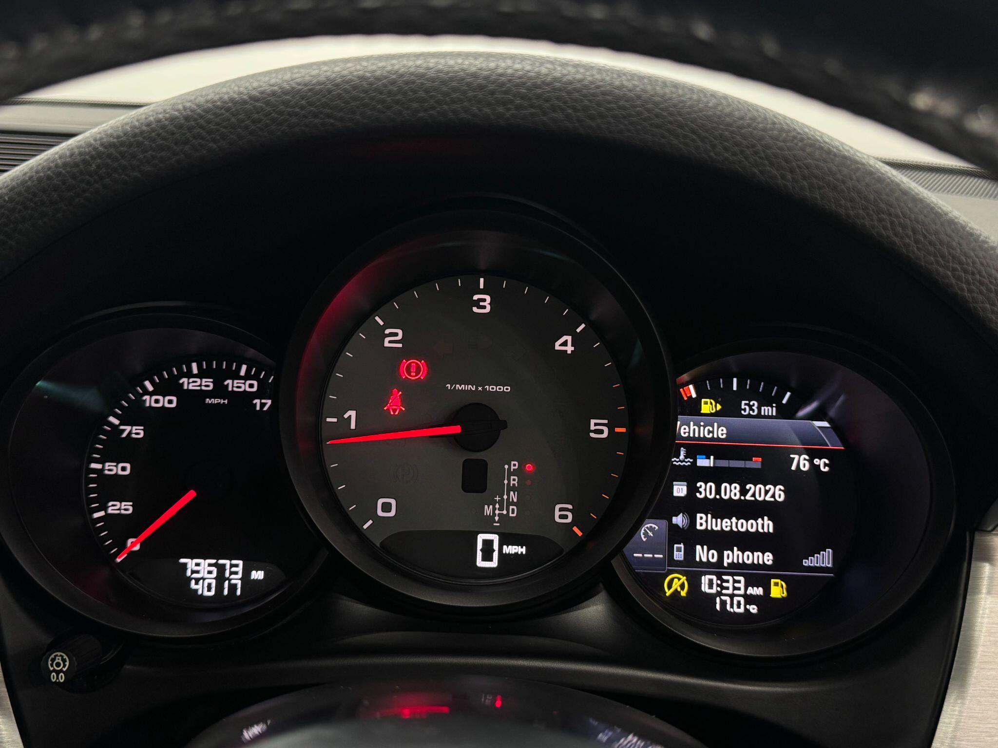 Porsche Macan view 52
