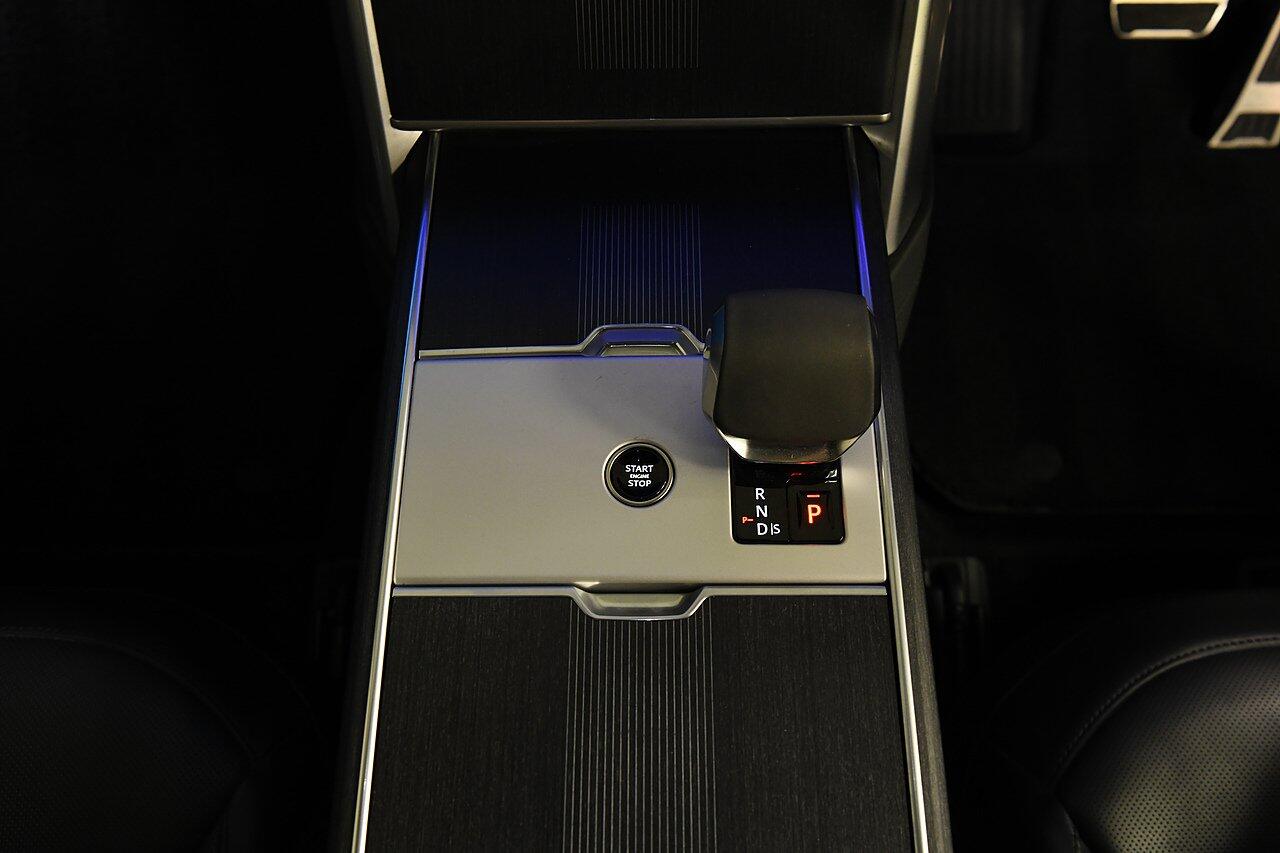 Land Rover Range Rover view 16