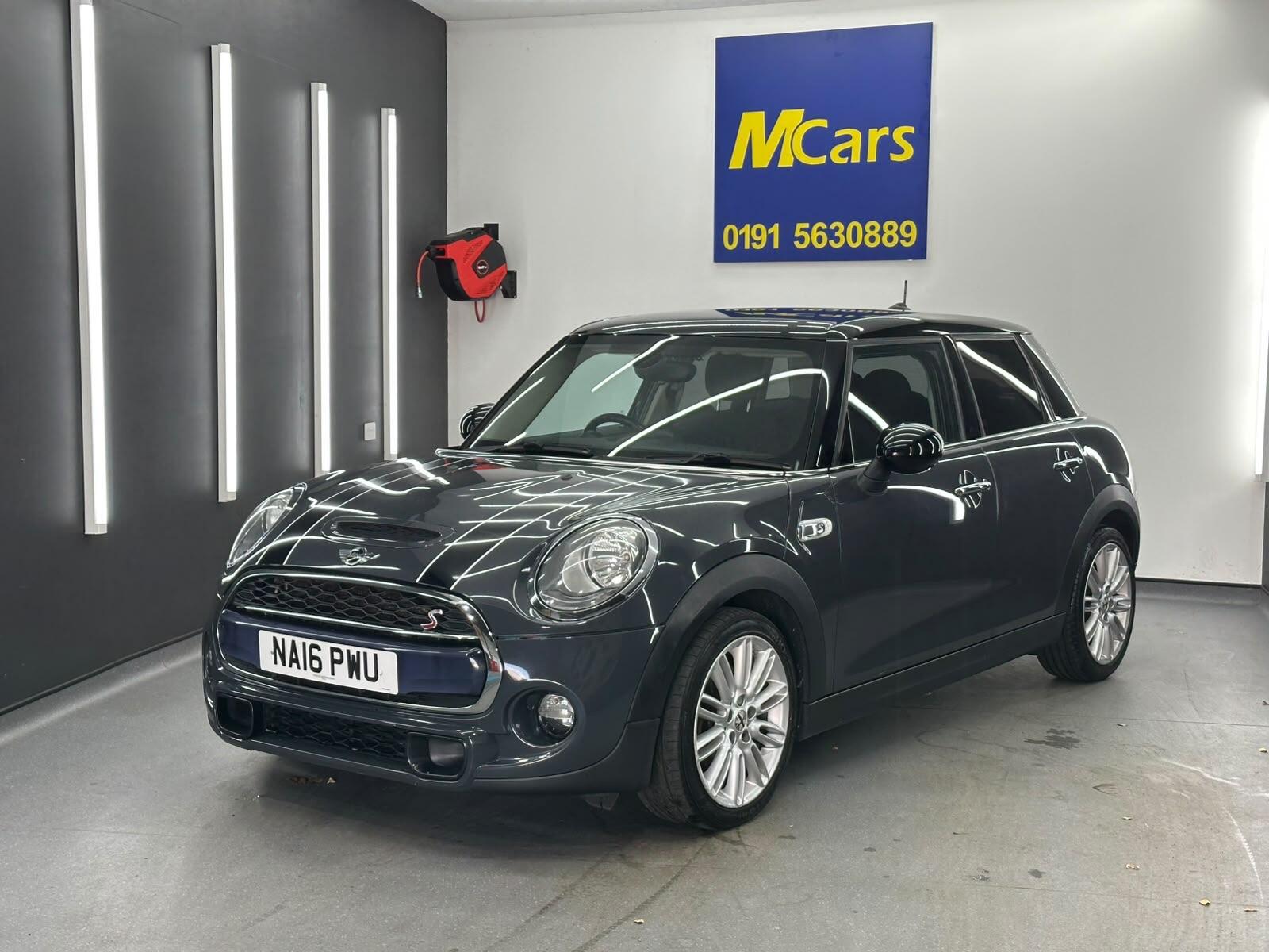 MINI Hatch view 12