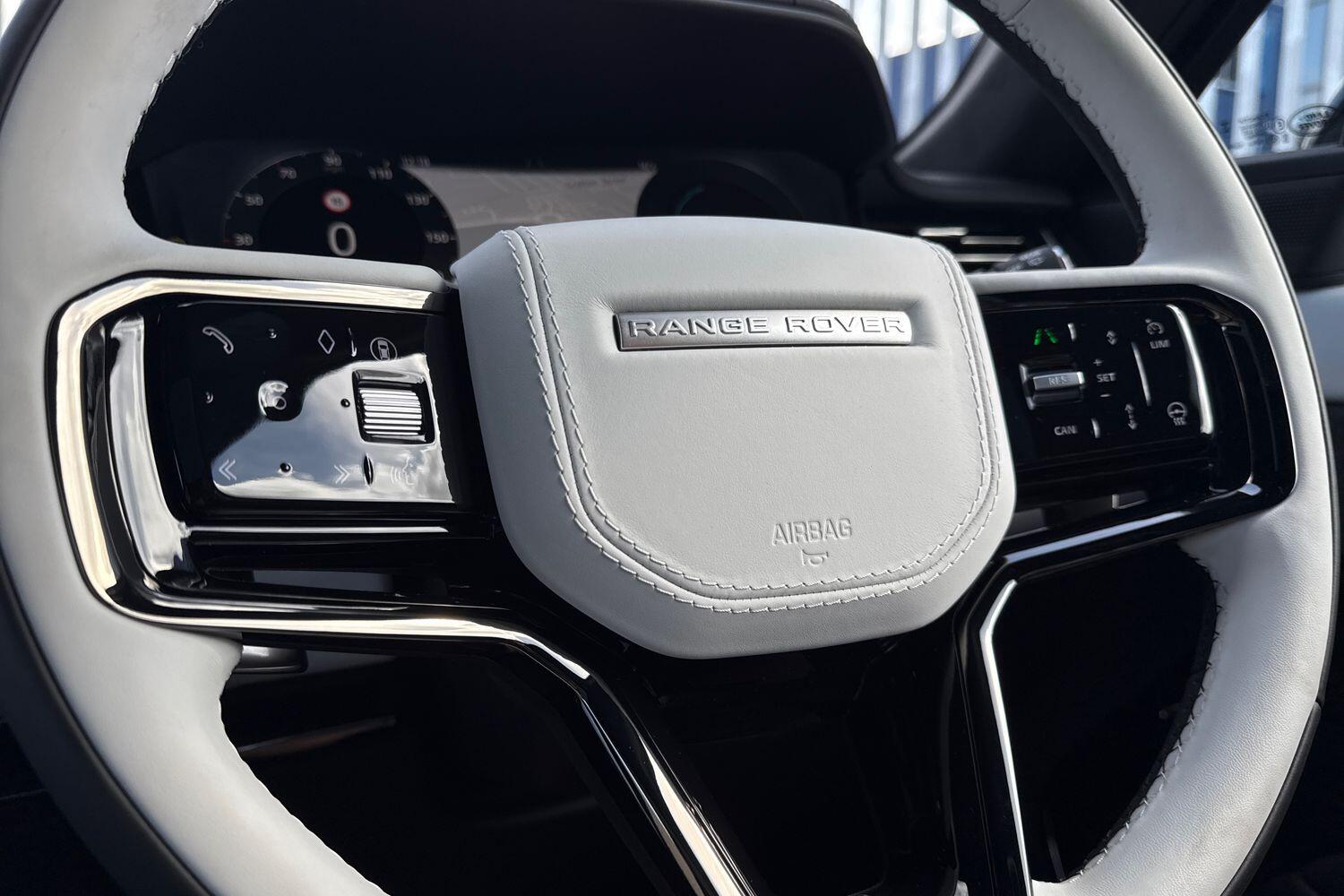 Land Rover Range Rover Sport view 37