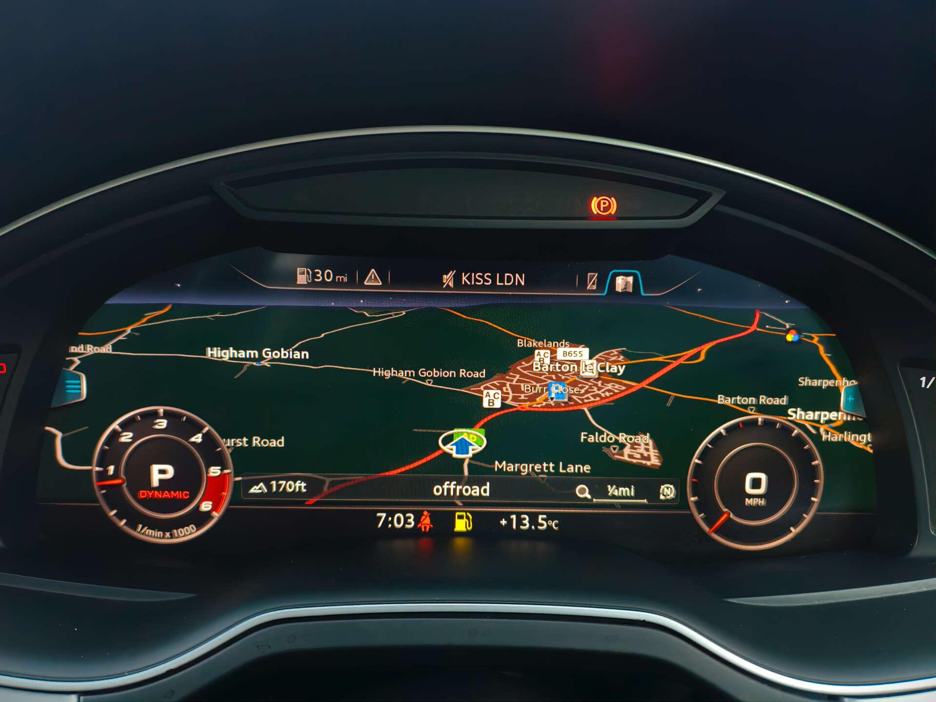 Audi SQ7 view 24