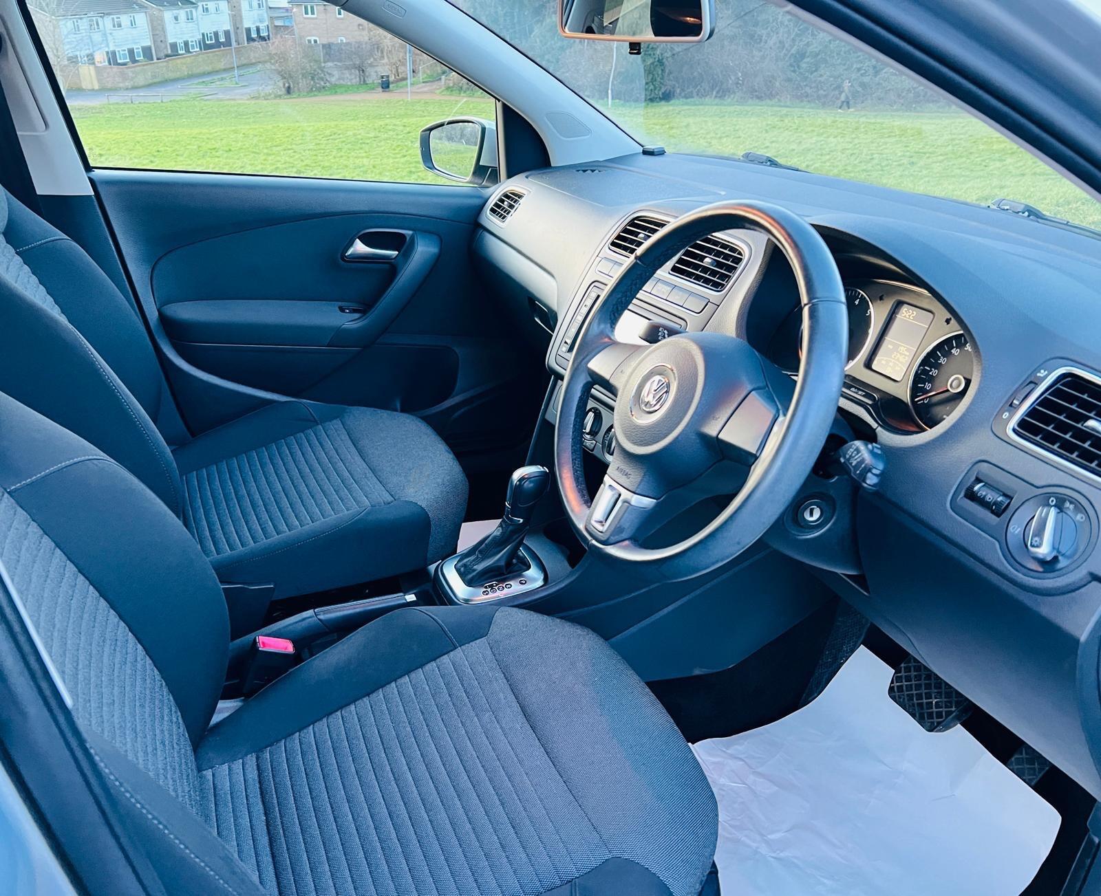 2013 Volkswagen Polo image 18