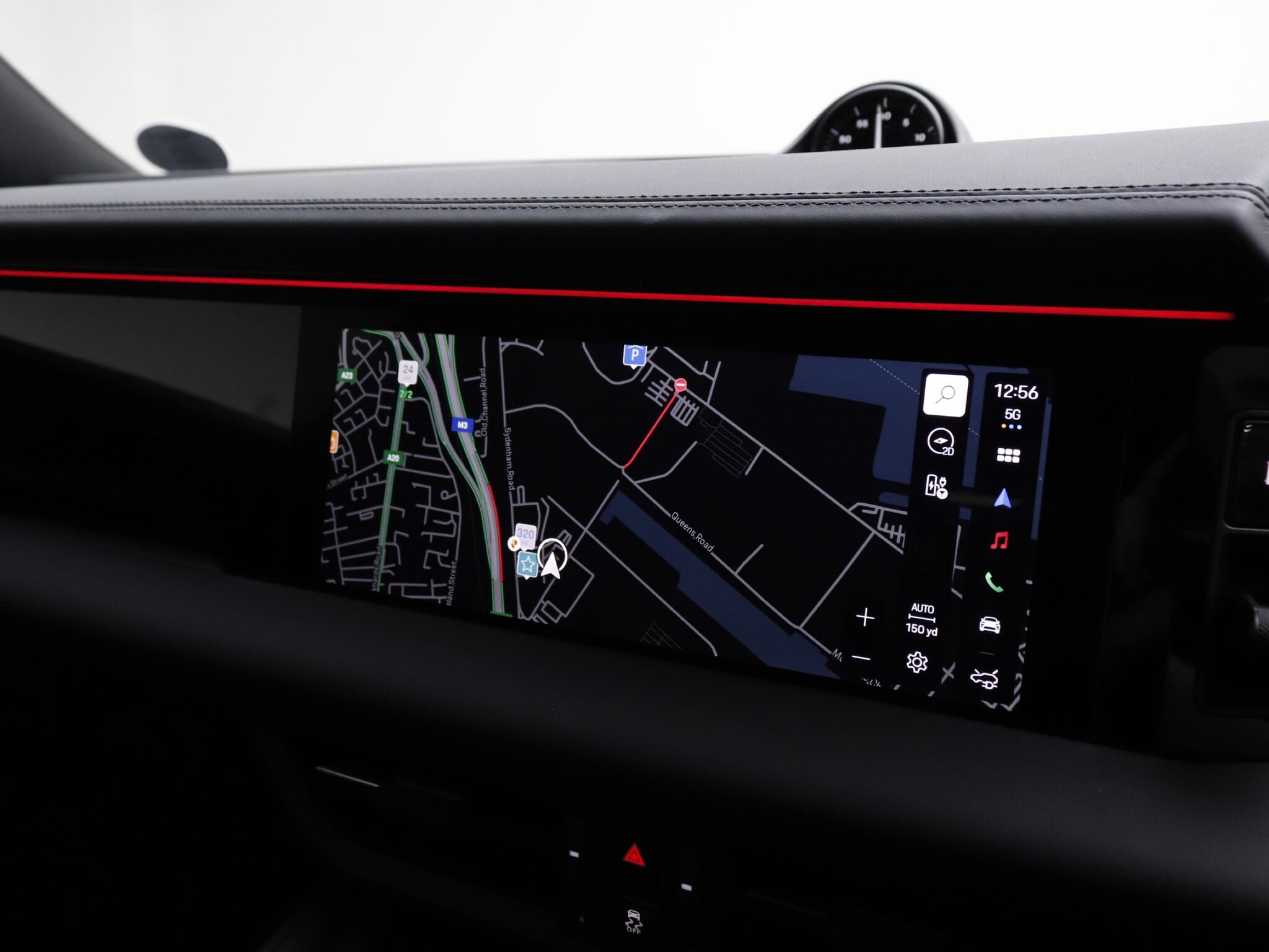Porsche Macan view 33