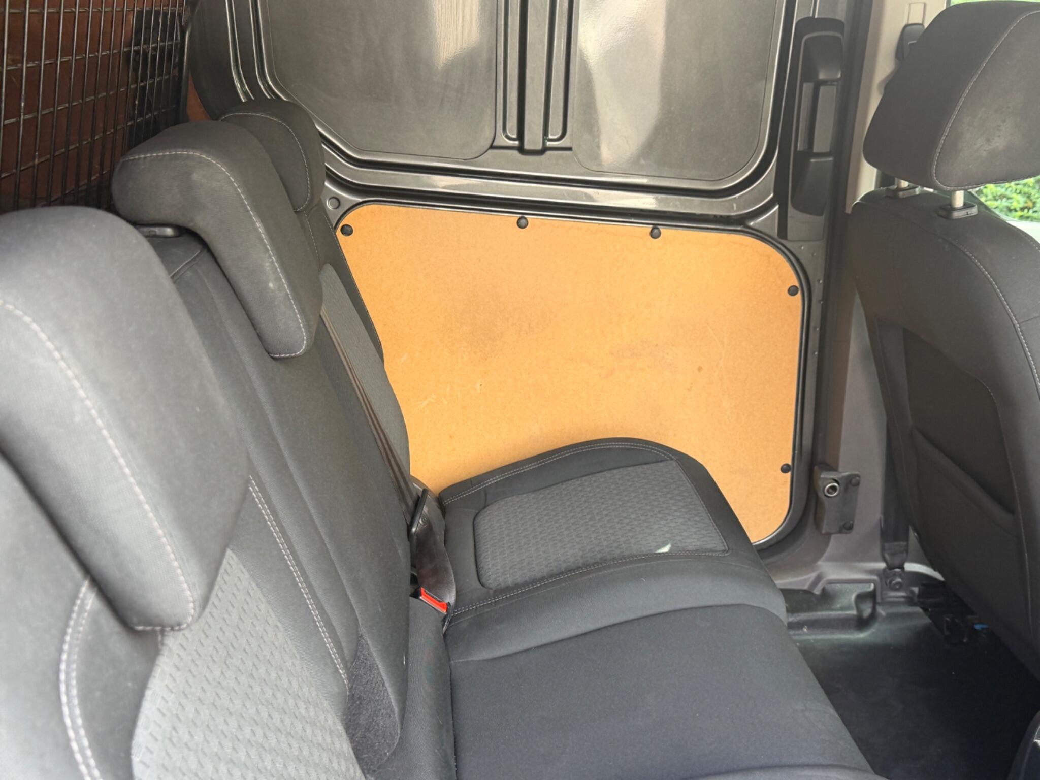 Ford Transit Connect view 6