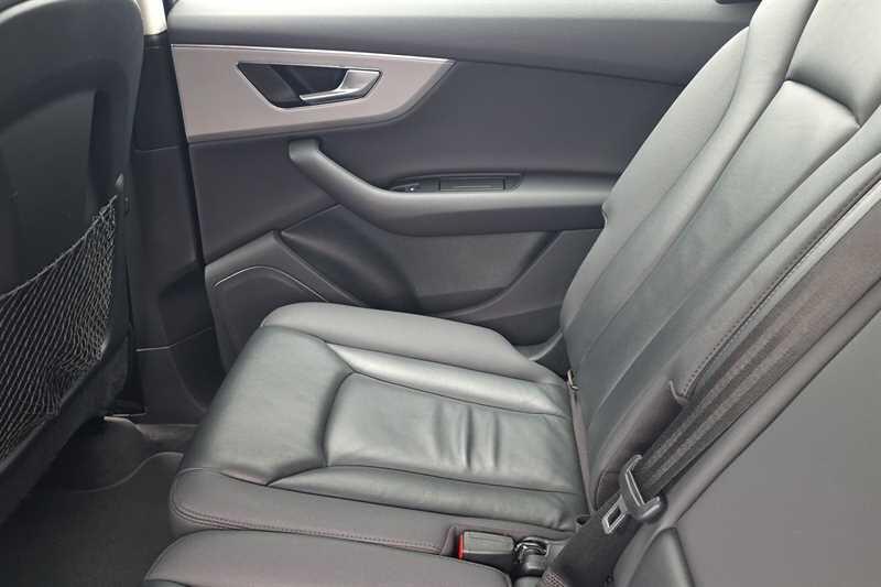 Audi Q7 view 26