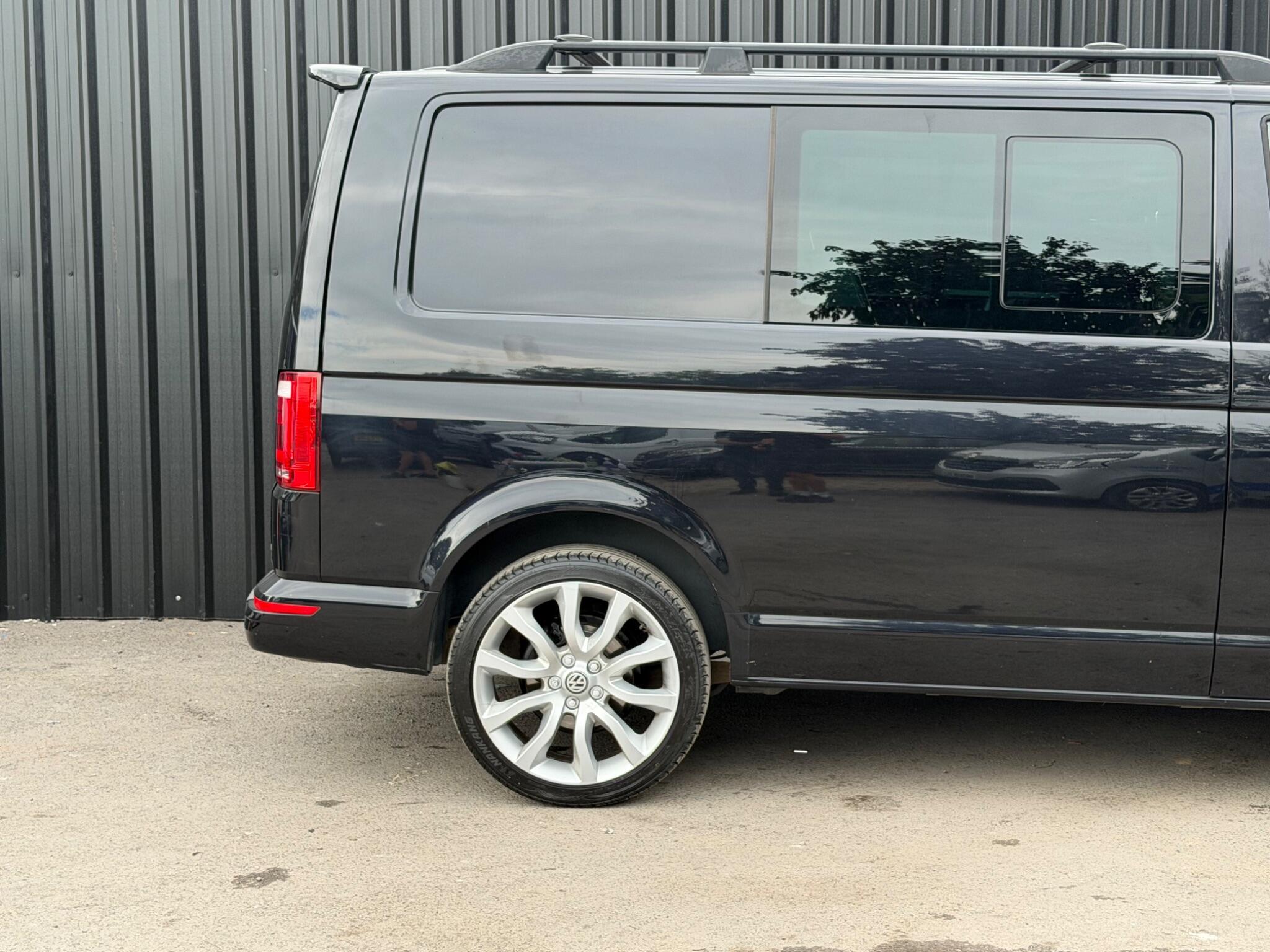 Volkswagen Transporter view 48