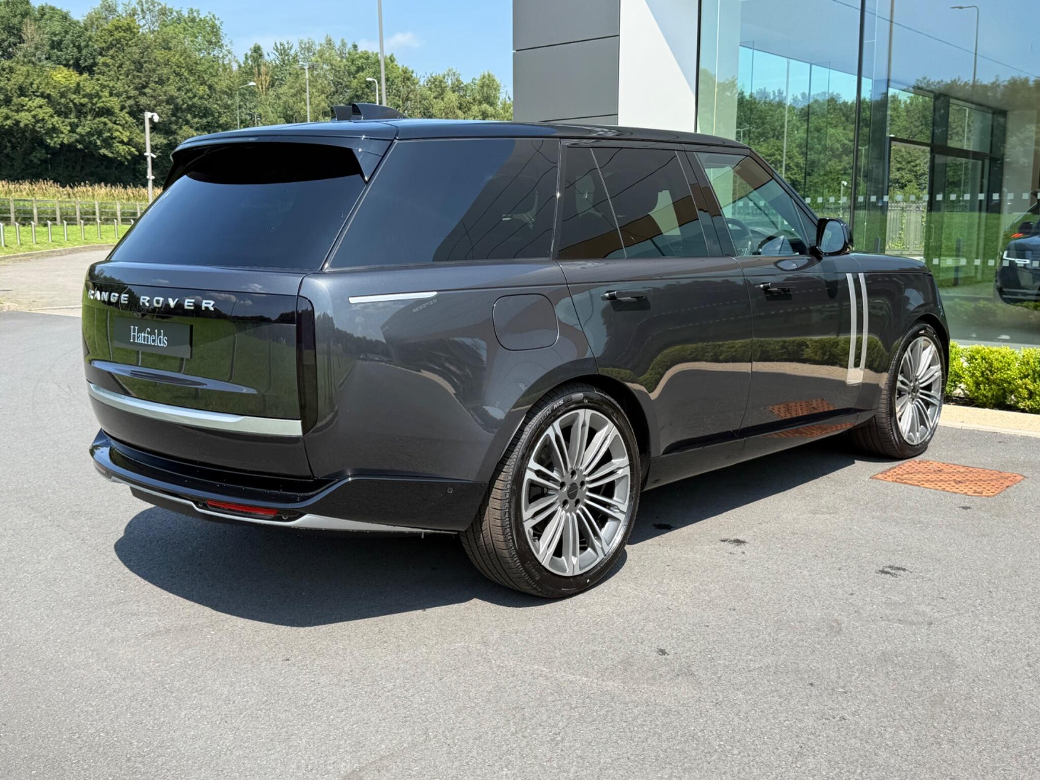 Land Rover Range Rover view 37