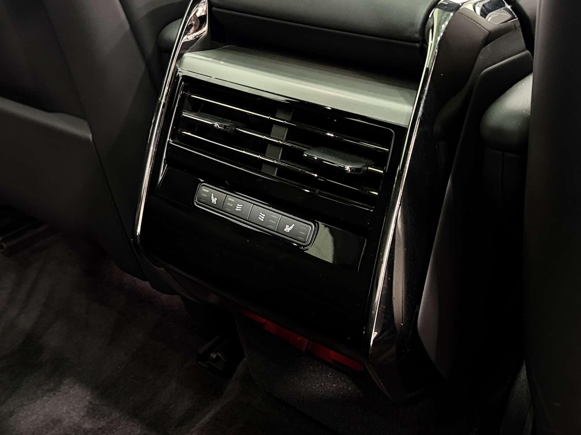 Land Rover Range Rover Sport view 33