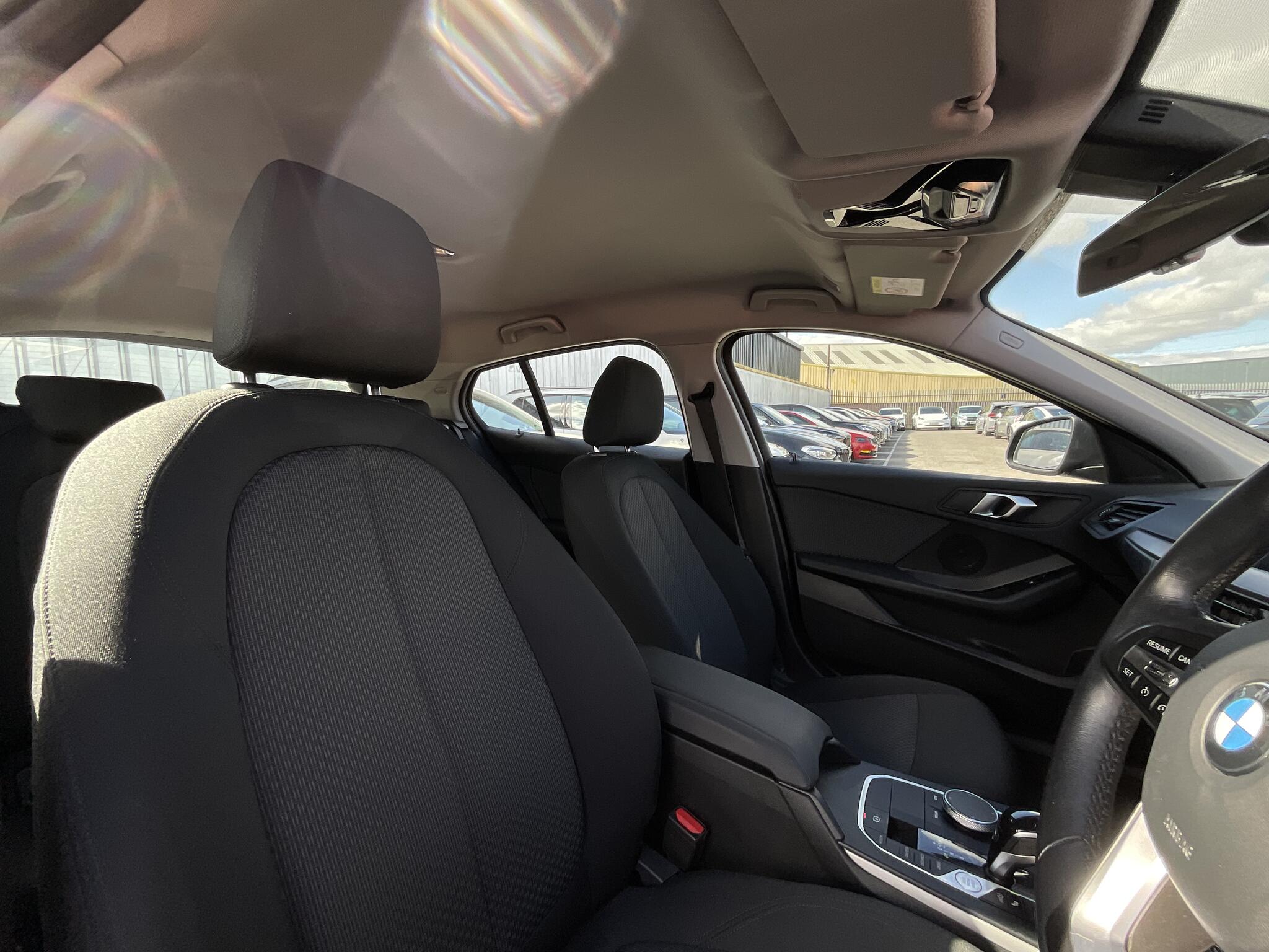 BMW 1 Series view 8