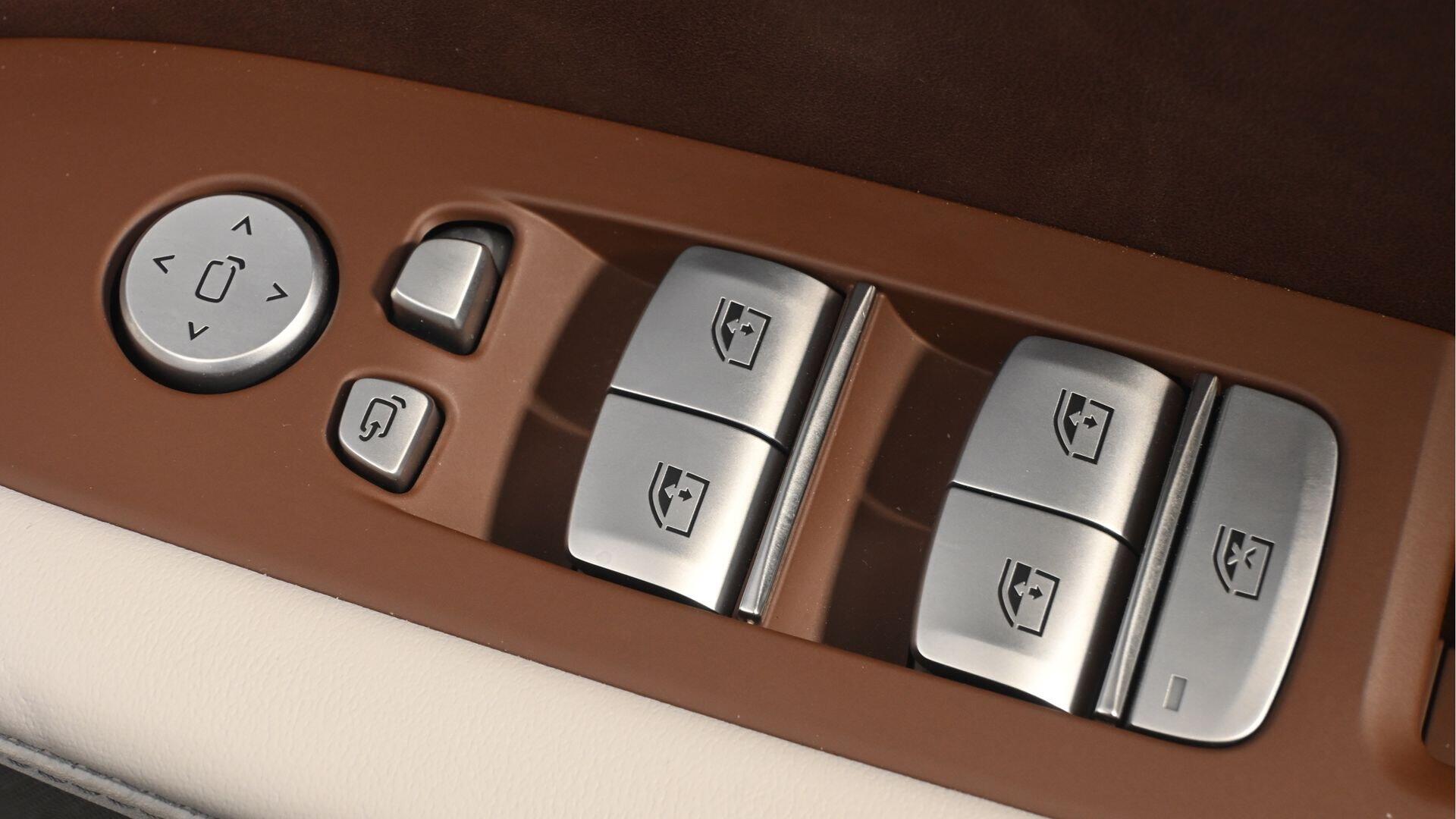 BMW XM view 31