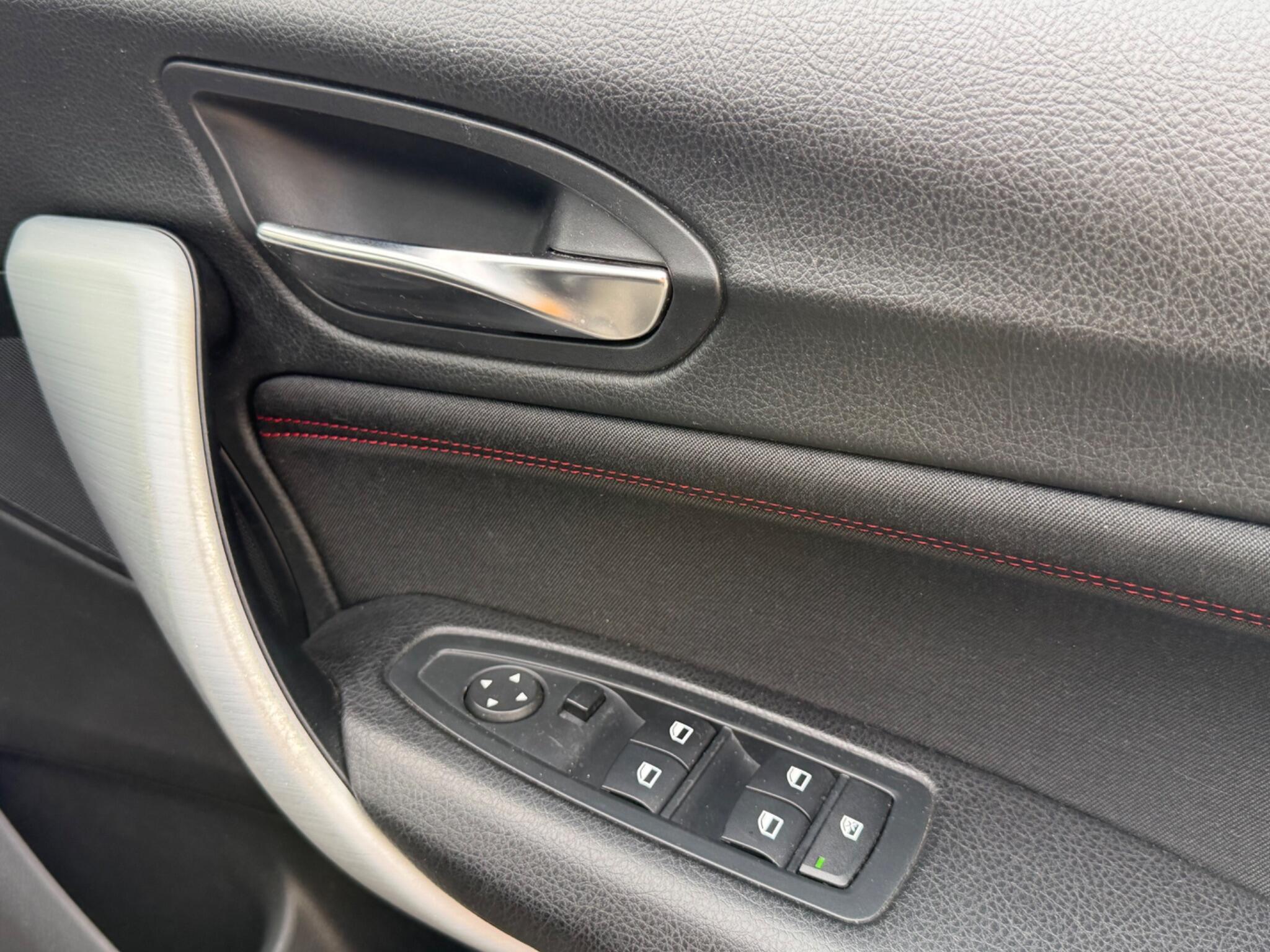 BMW 1 Series view 21