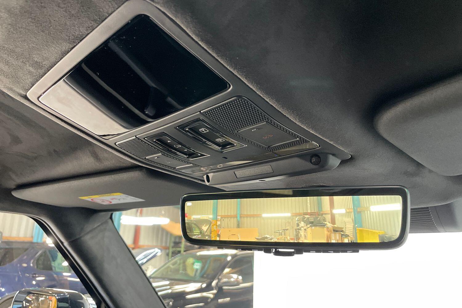 Land Rover Defender view 42