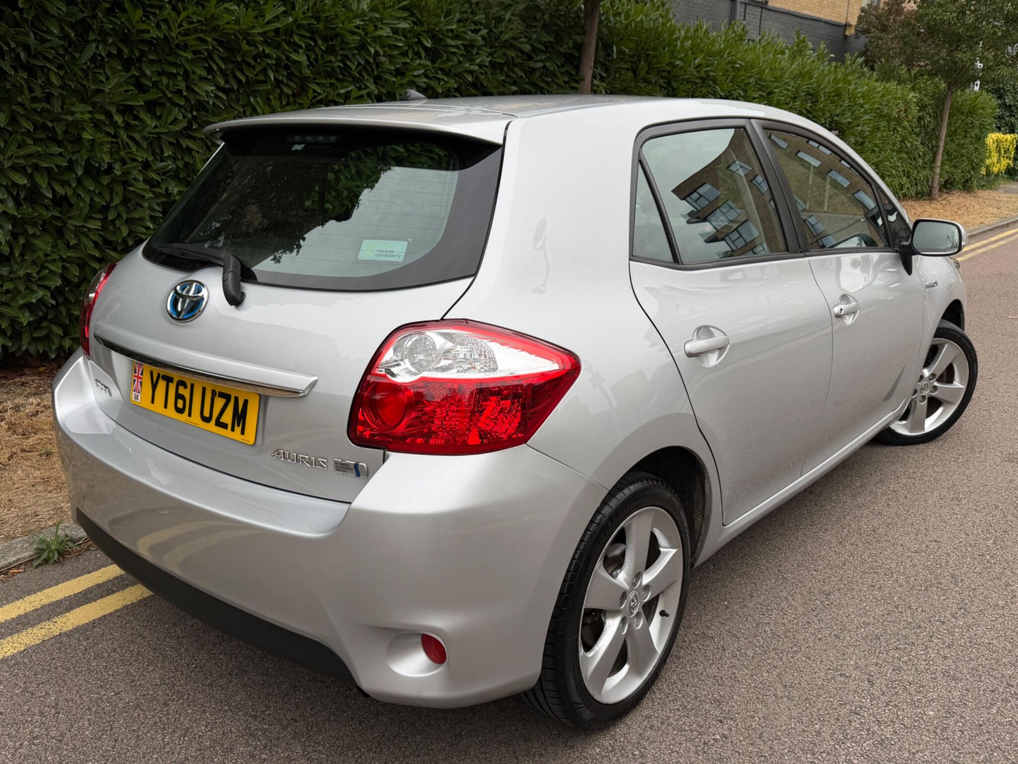 Toyota Auris view 2