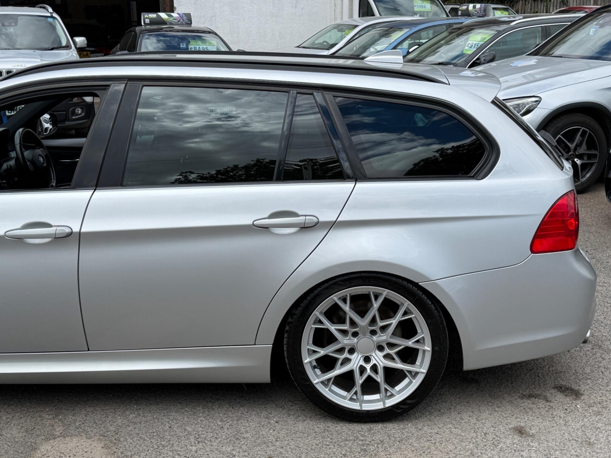 BMW 3 Series - Image 12