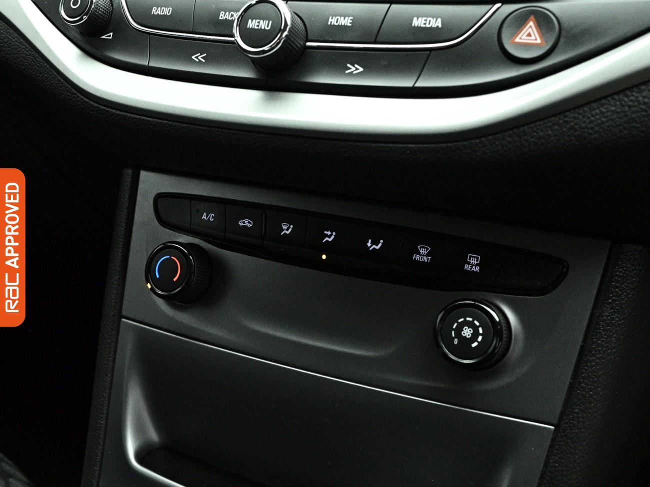Vauxhall Astra view 15