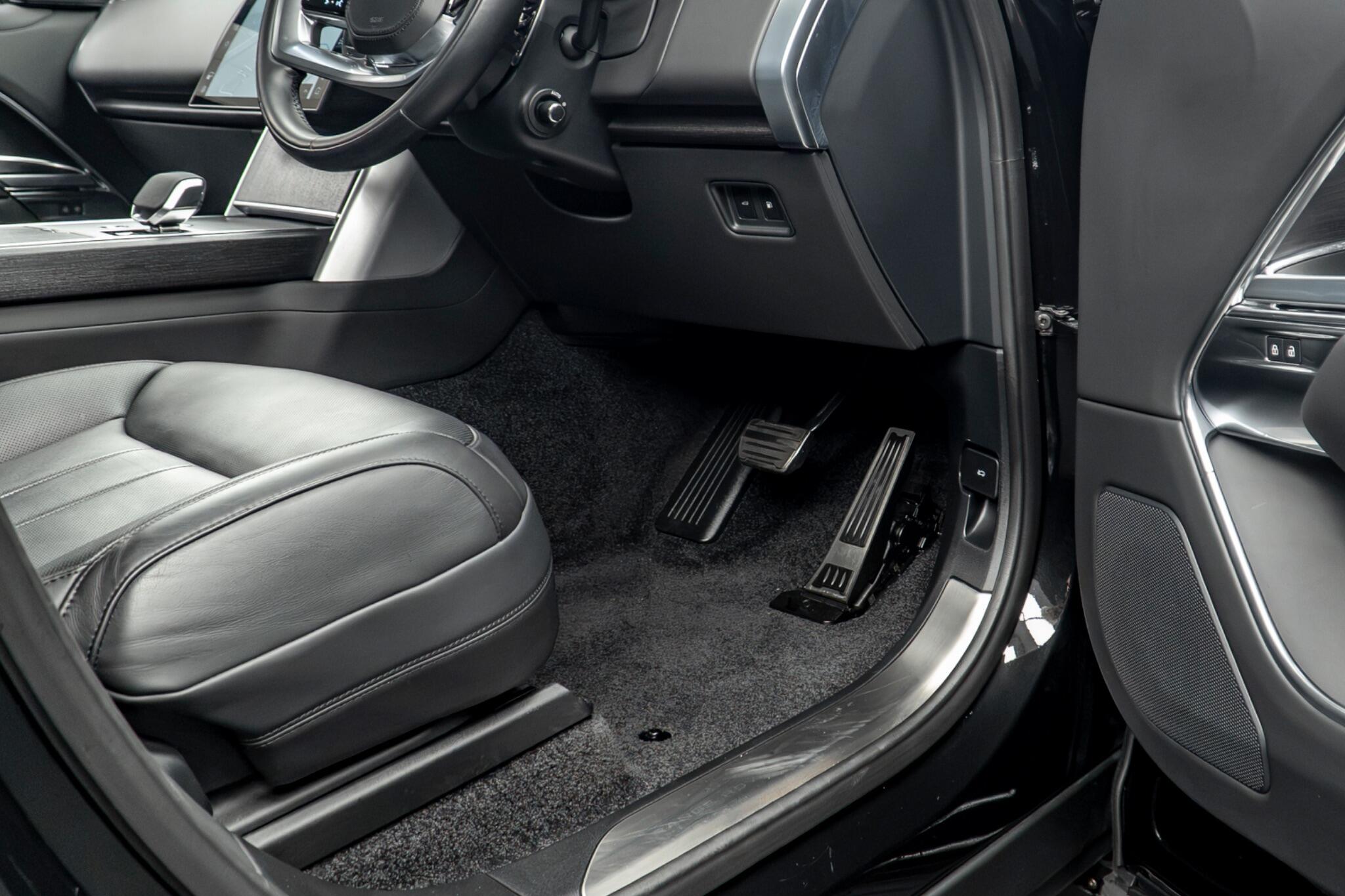 Land Rover Range Rover view 42