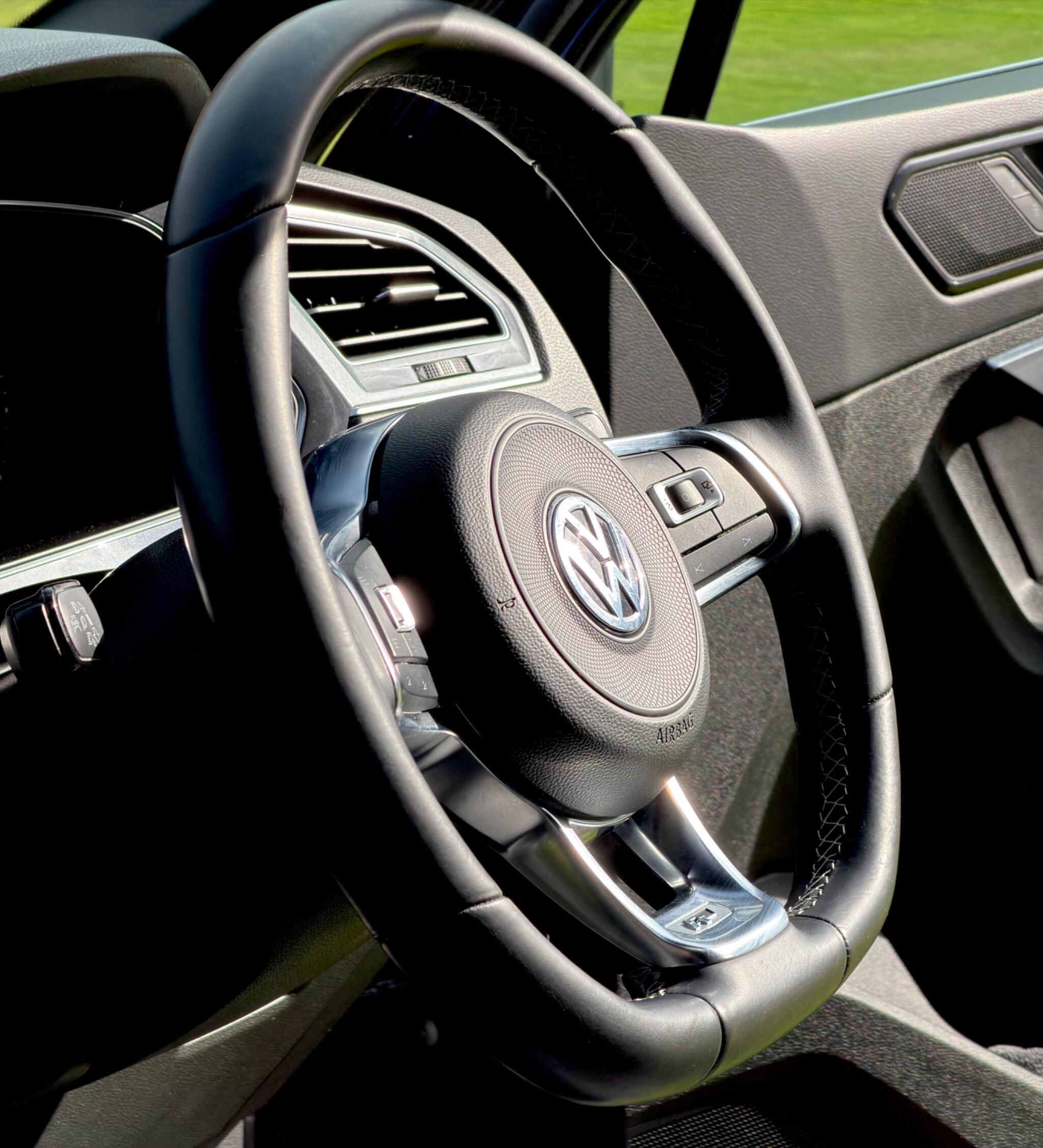 Volkswagen Tiguan view 28